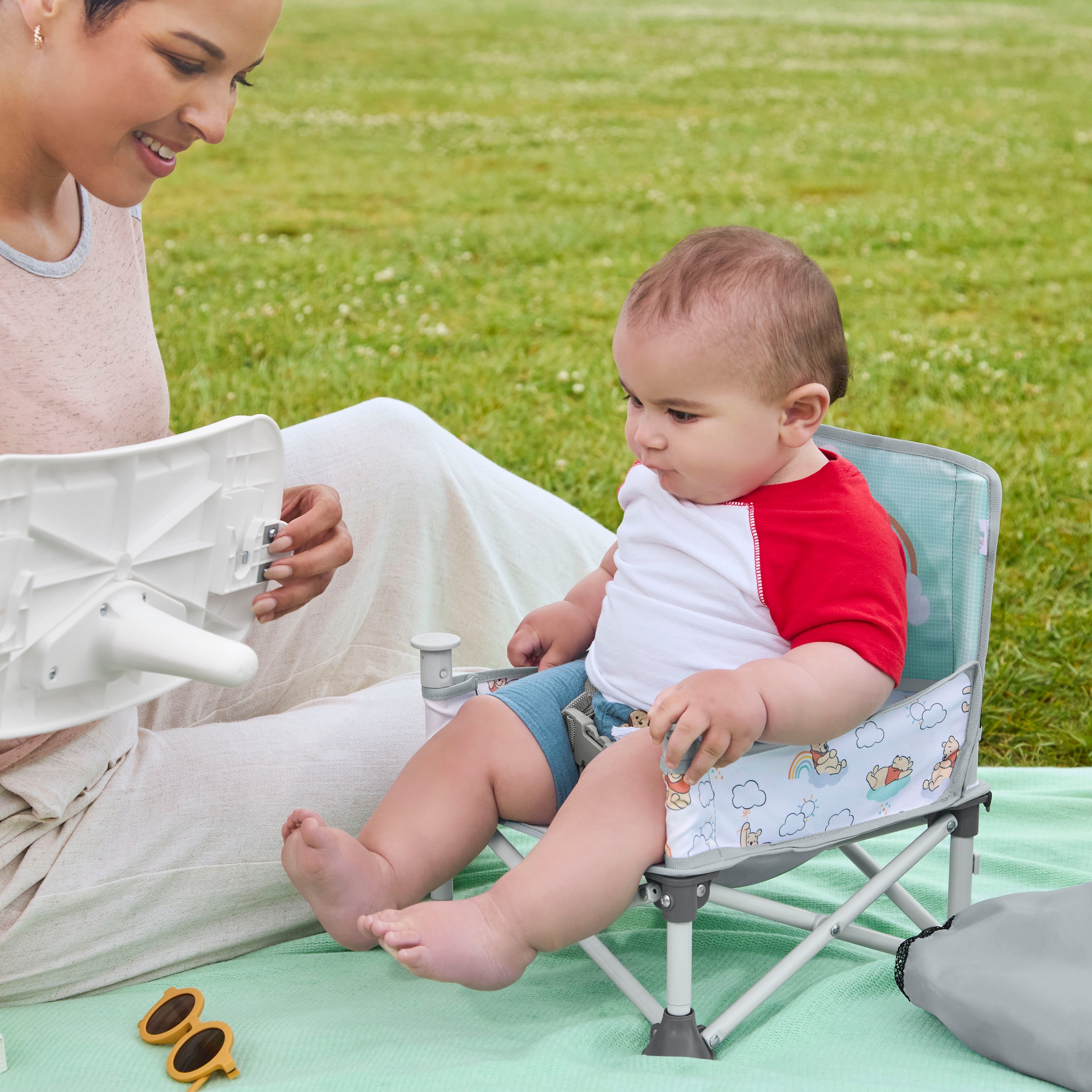 Bright Starts Siège de table »WINNIE THE POOH Pop ‘N Sit™ Portable Booster Seat«