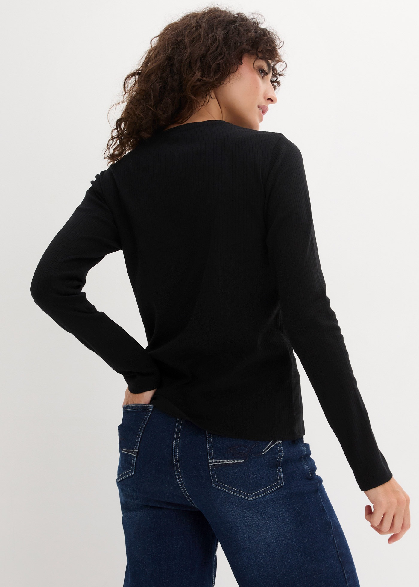 bonprix Langarmshirt »Geripptes Langarmshirt aus reiner Baumwolle« Slim fit Passform, ohne Kragen, aus reiner Baumwolle, unifarben
