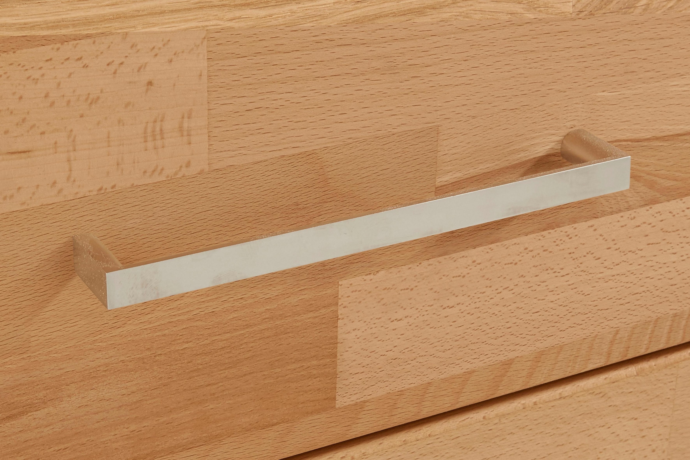 GOODproduct Lowboard »Ribe,140cm breit, Fronten Massivholz,6 Fächer,Kabeldurchführung« Korpus Holzwerkstoff,Glaseinsatz aus gehärtetem Glas,Böden versetzbar