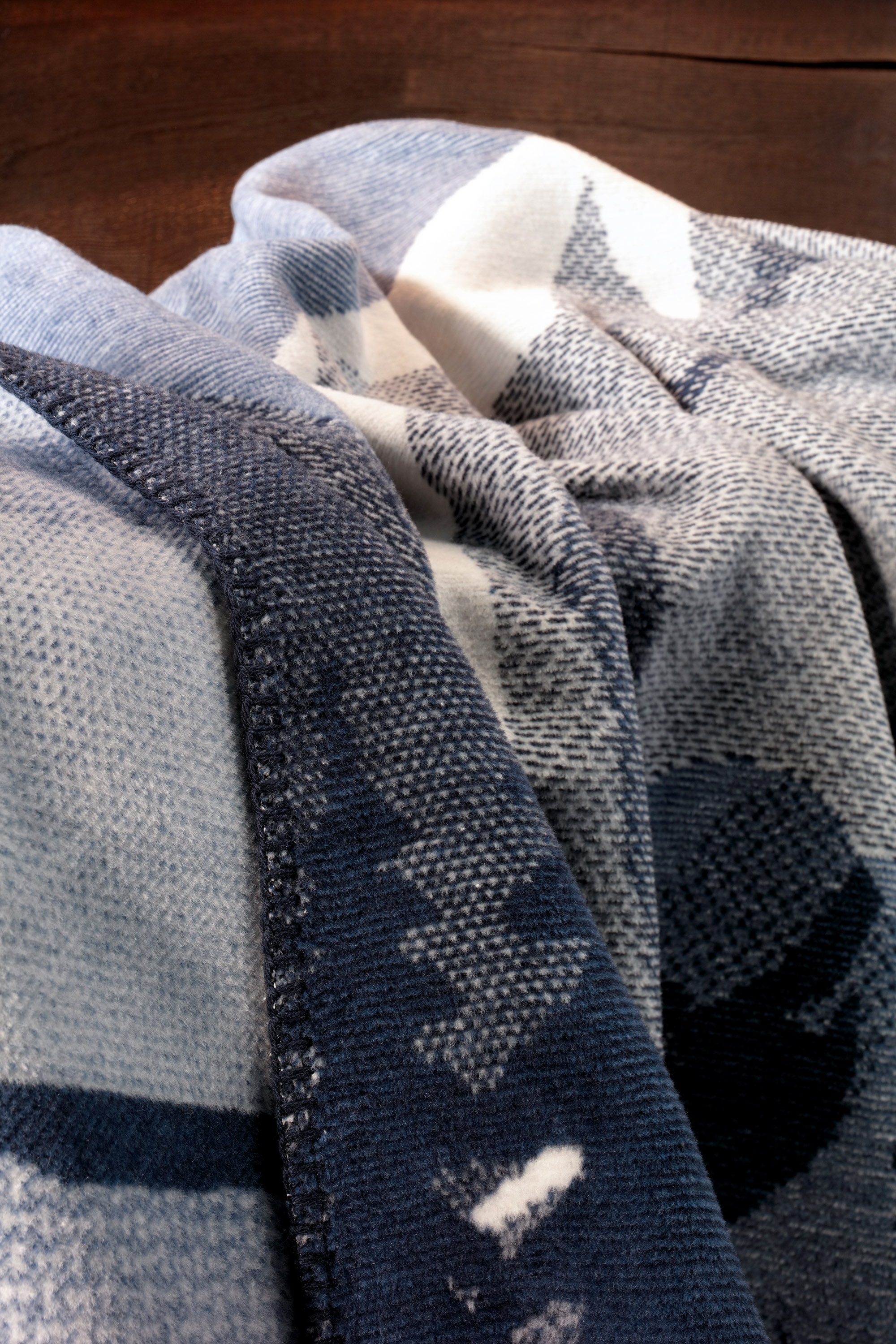 Biederlack Couverture d'intérieur »Snow Flow« die passende Kuscheldecke zum Lieblingshobby