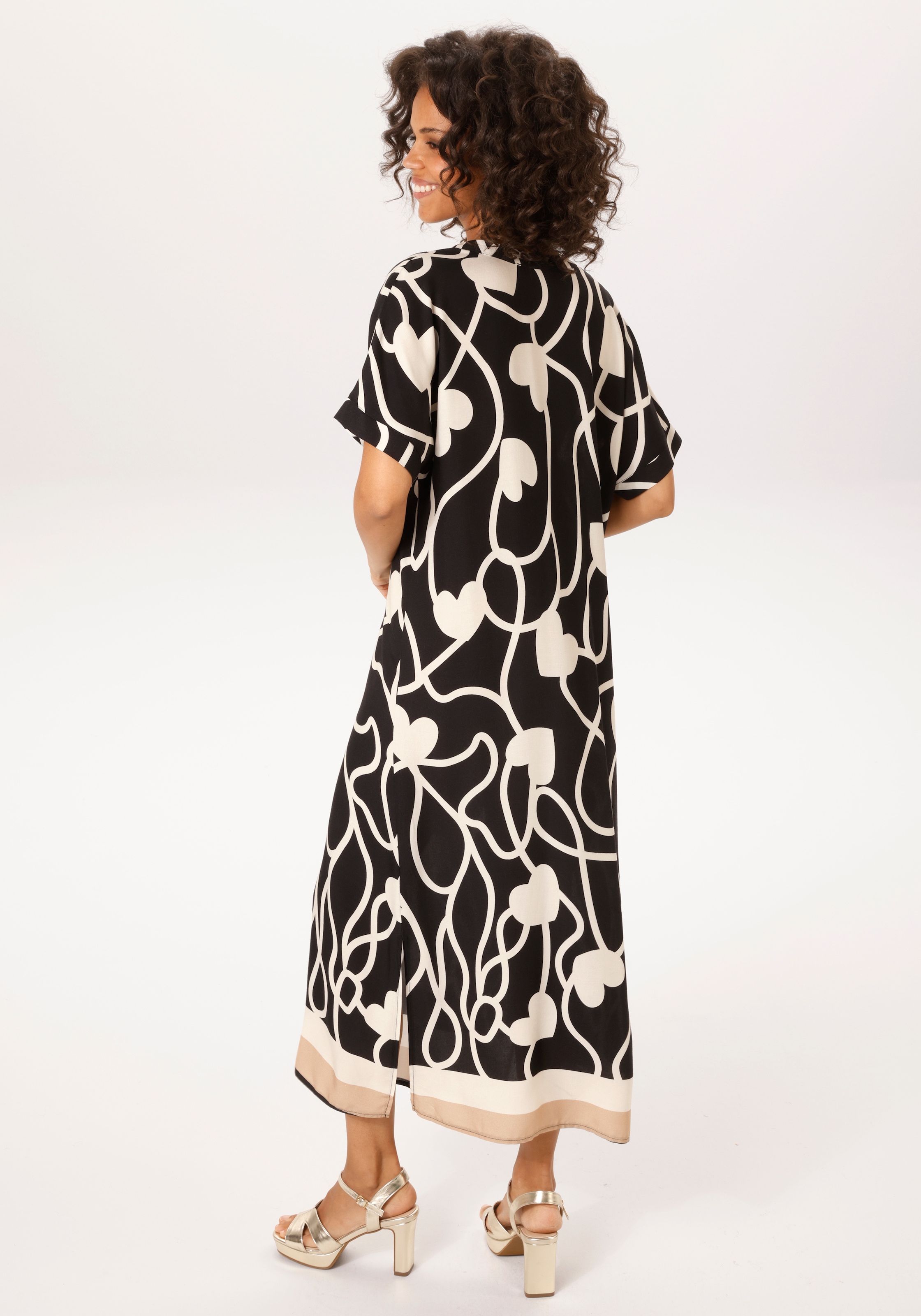 Aniston CASUAL Robe d'été mit Herzen im grafischen Druck und Bordüre am Saum - NEUE KOLLEKTION
