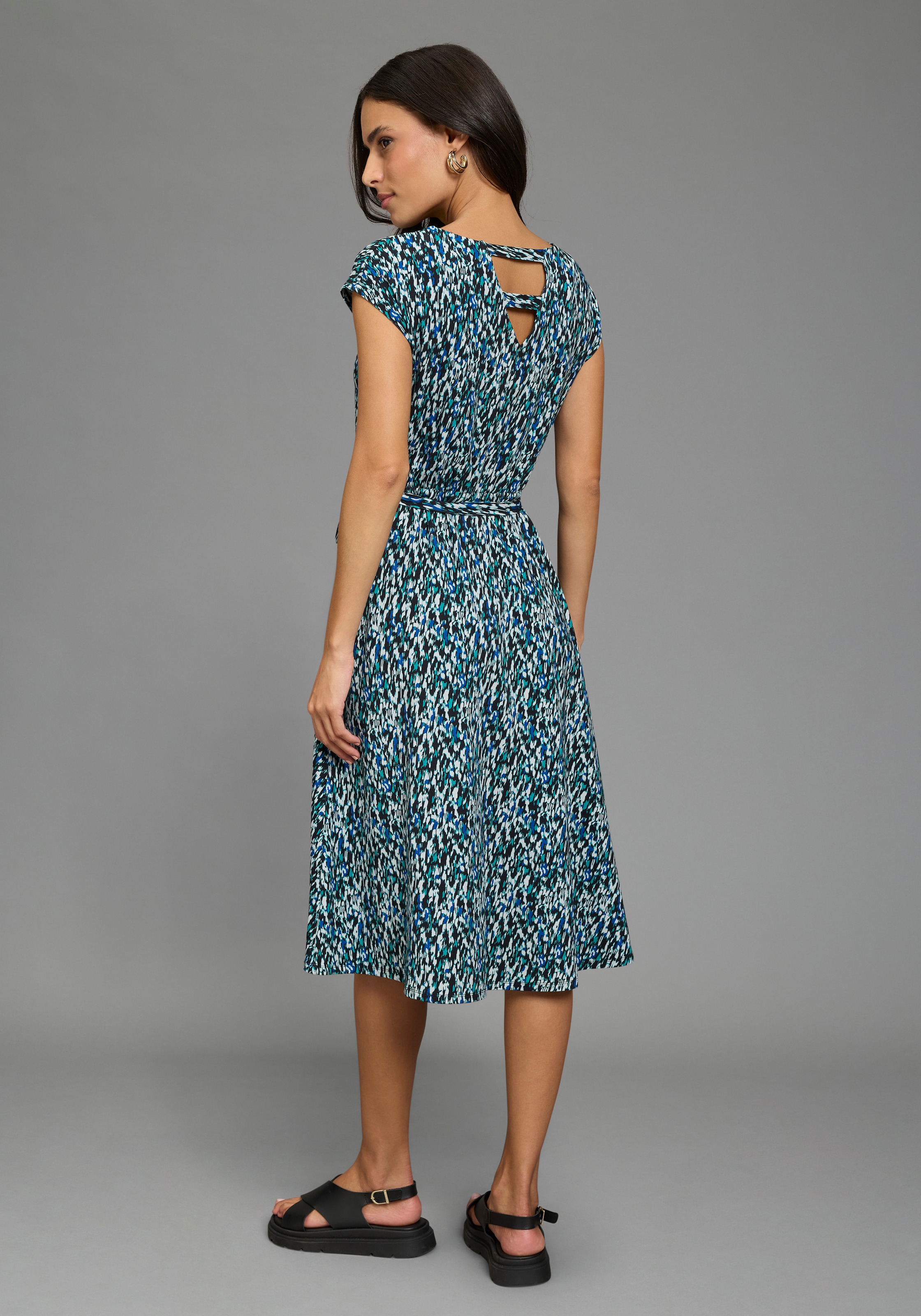 Laura Scott Robe d'été knieumspielende Länge, aus Jersey-Material, gemustert