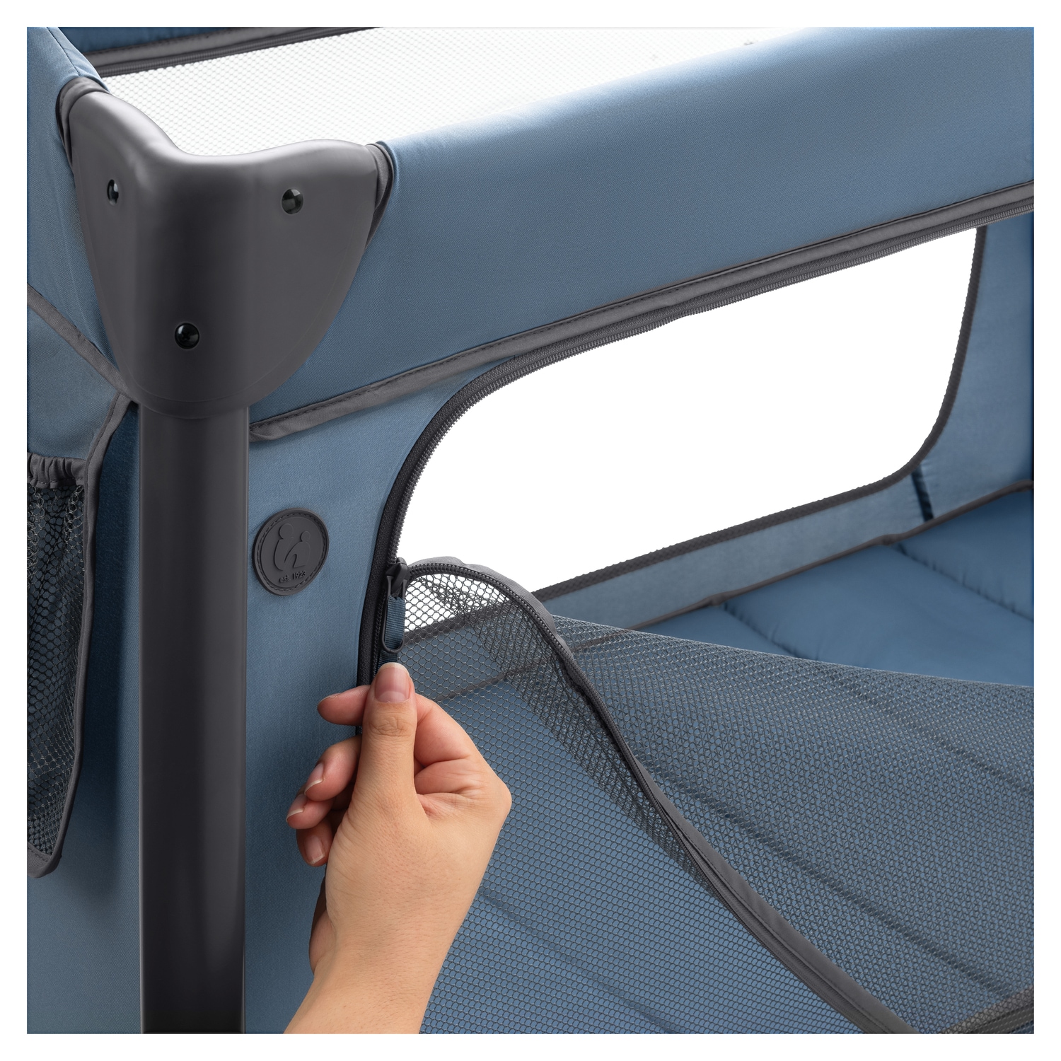 Hauck Baby-Reisebett »Play N Relax Center, dark blue« inkl. Neugeboreneneinhang, Wickelmulde, Ausstieg, Räder