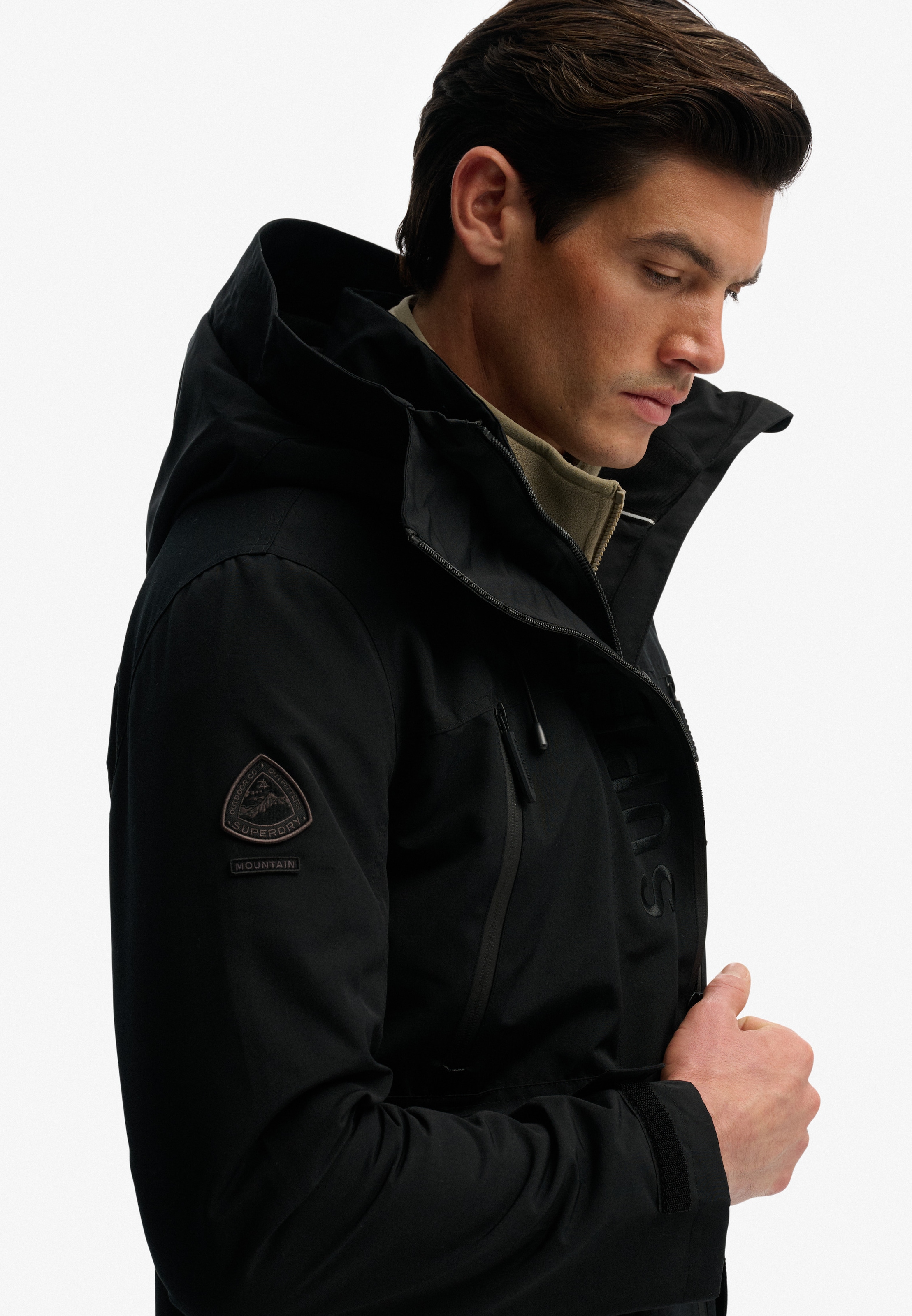 Superdry Outdoorjacke »HOOD ULTIMATE EMB WINBREAKER« mit Kapuze Kunstfaser, regular fit