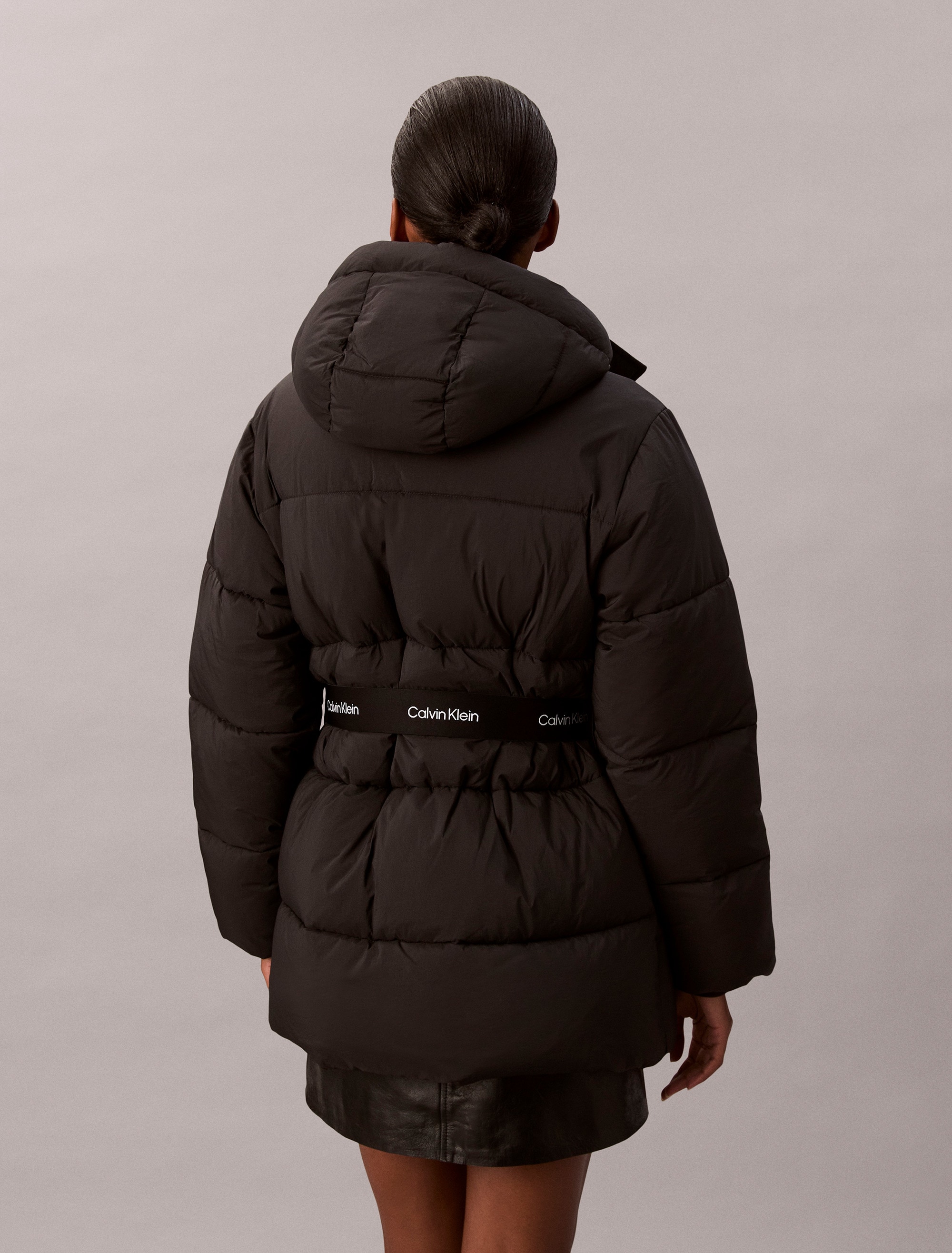 Calvin Klein Jeans Veste matelassée »BELTED MIDWEIGHT PUFFER« mit Kapuze Mit Rundhalsausschnitt, regular fit