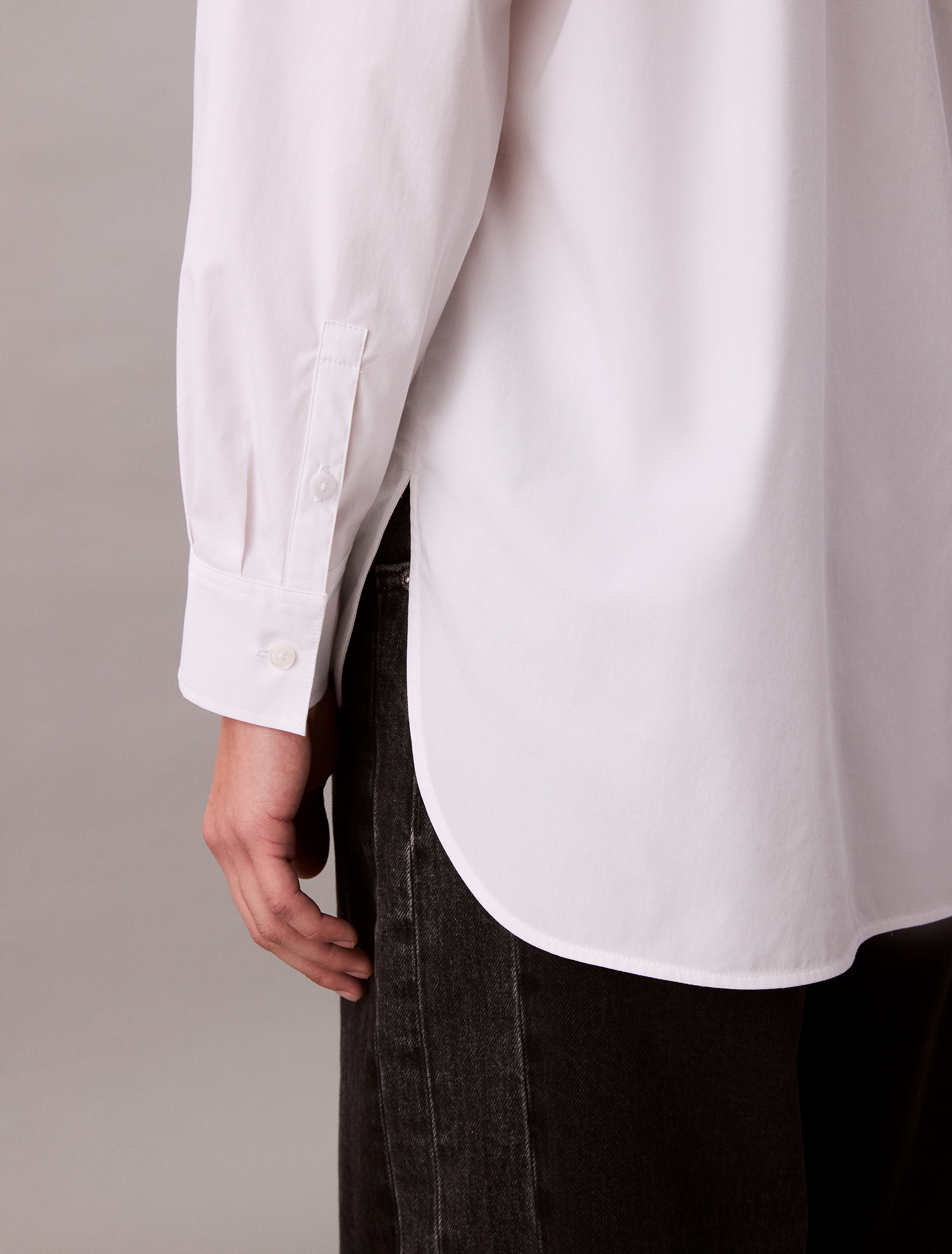 Calvin Klein Jeans Blouse chemise relaxte Passform, Stickerei auf der Brusttasche