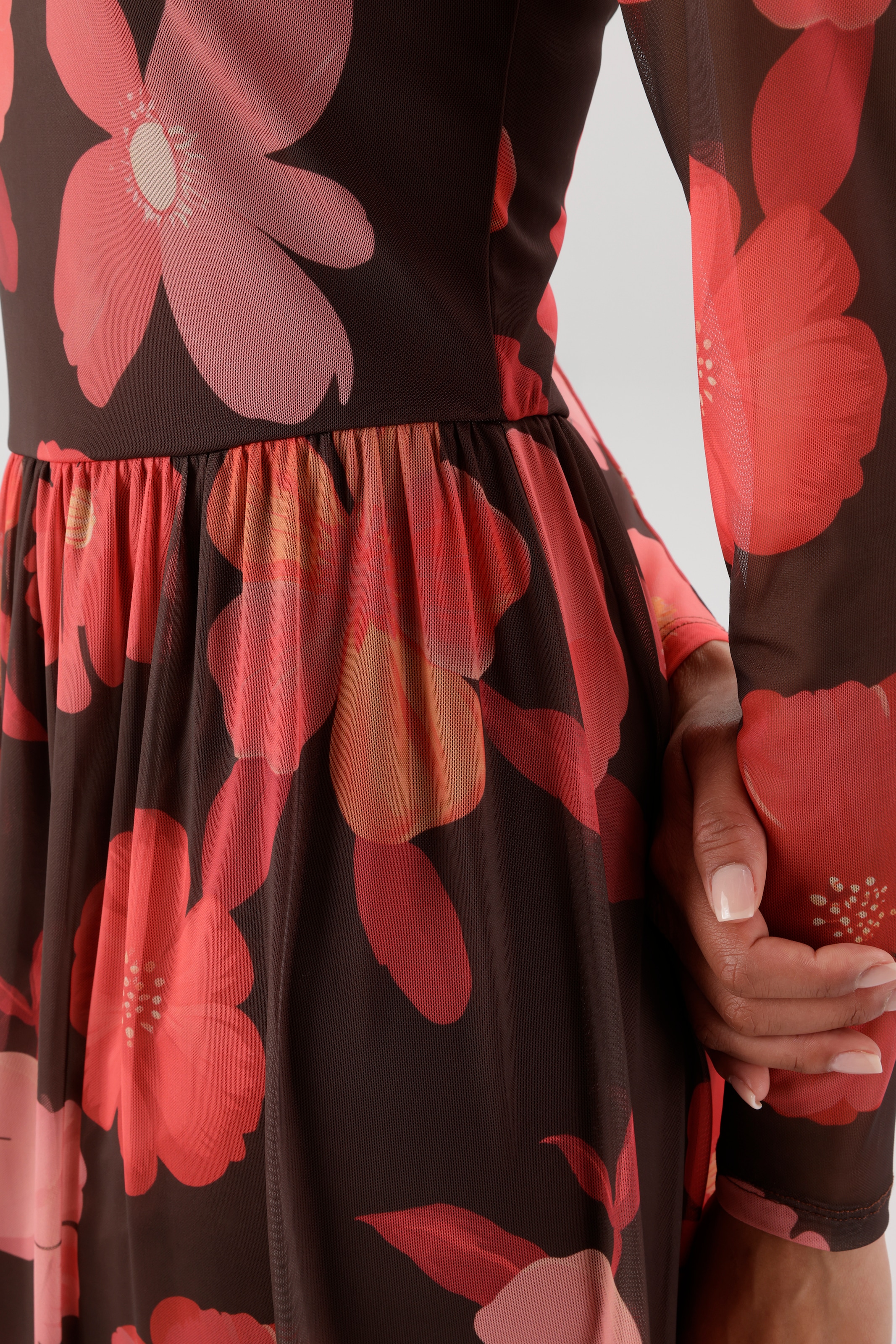 Aniston SELECTED Robe midi en qualité mesh avec élastique à la taille - NOUVELLE COLLECTION