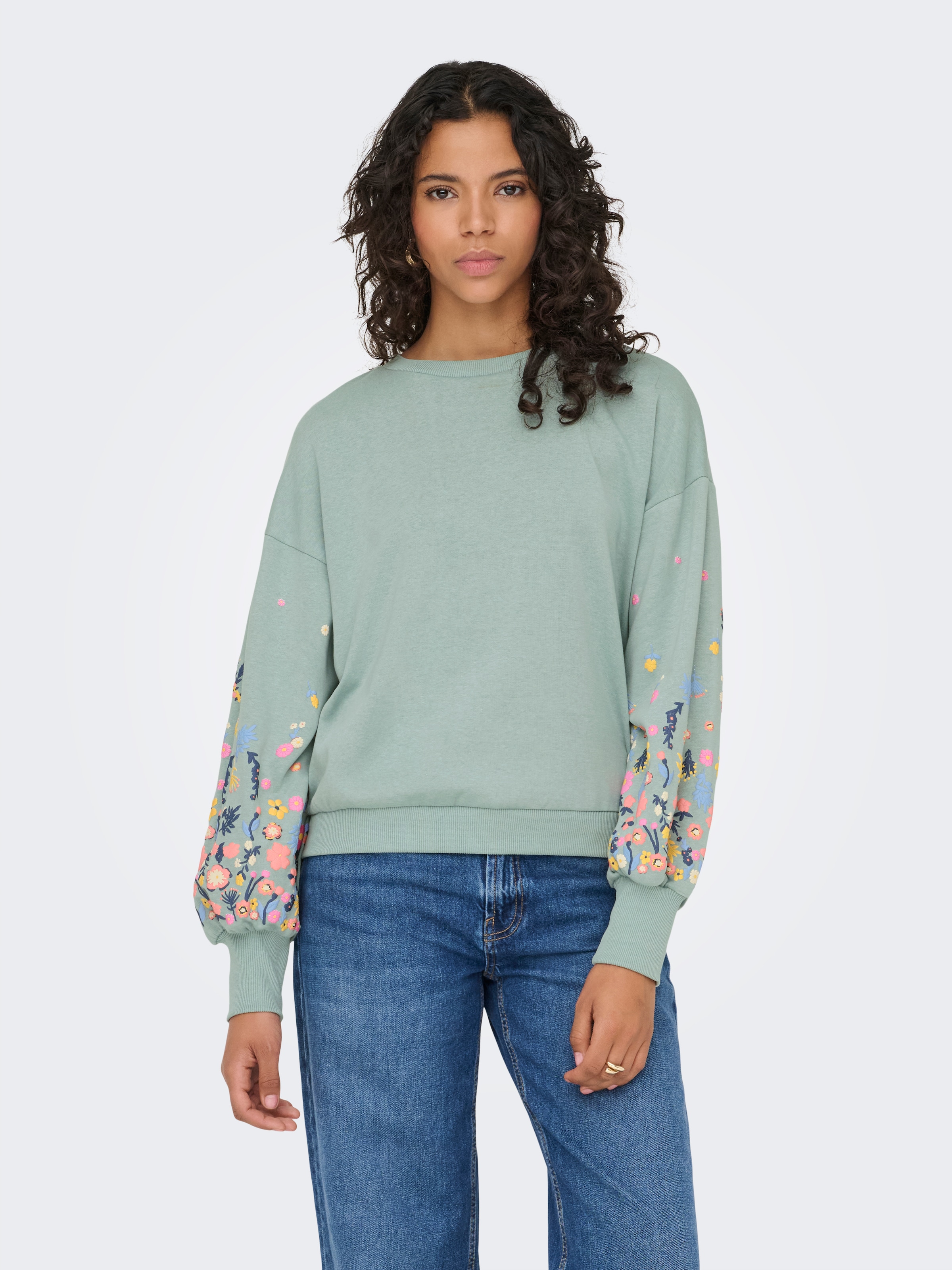 ONLY Sweat-shirt »ONLBROOKE L/S O-NECK FLOWER SWT«, mélange coton, coupe régulière
