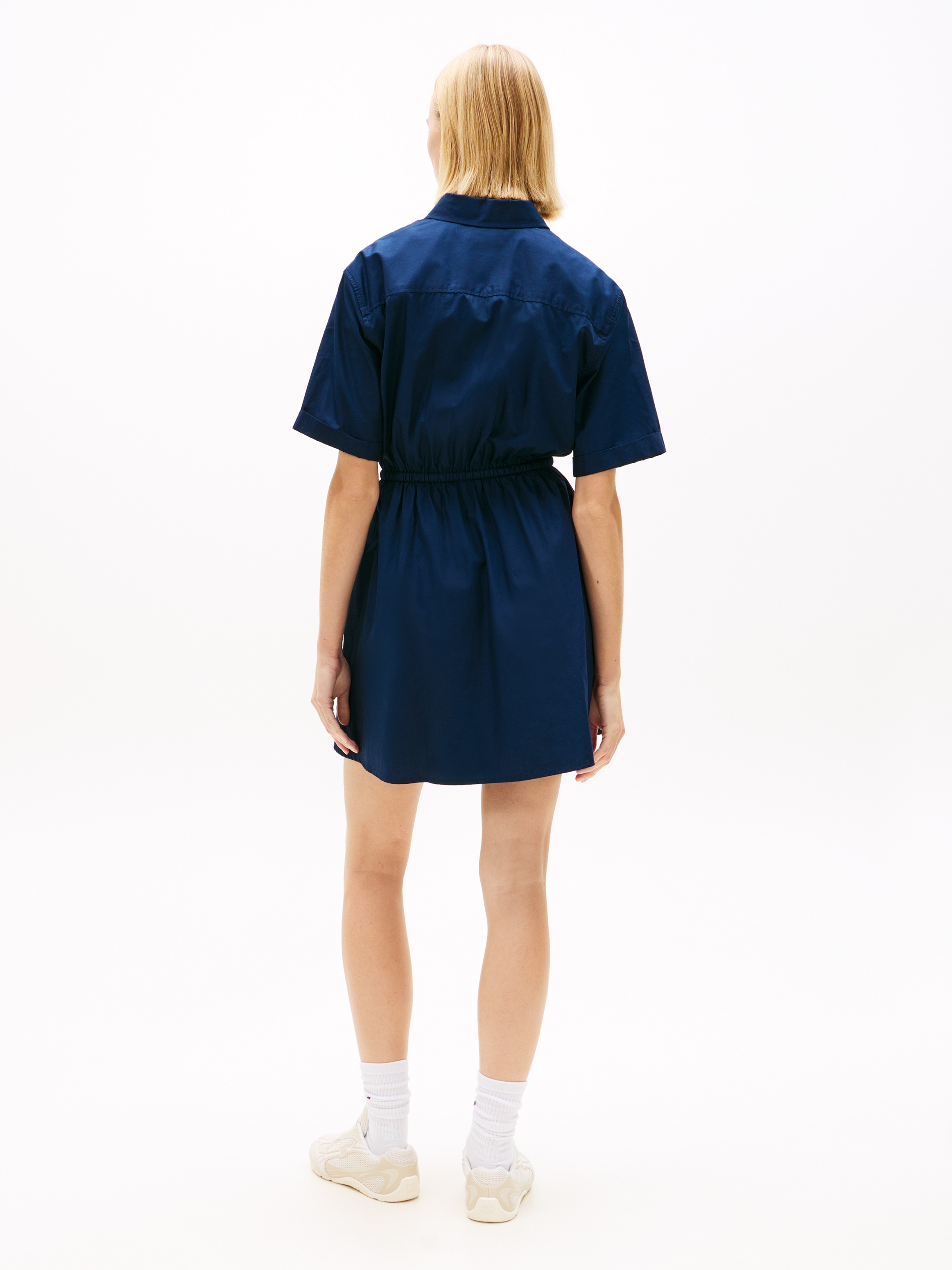 Tommy Jeans Robe chemisier »TJW MINI STRIPE SHIRT DRESS« Poches pour les mains avec ceinture à nouer à la taille, coupe décontractée