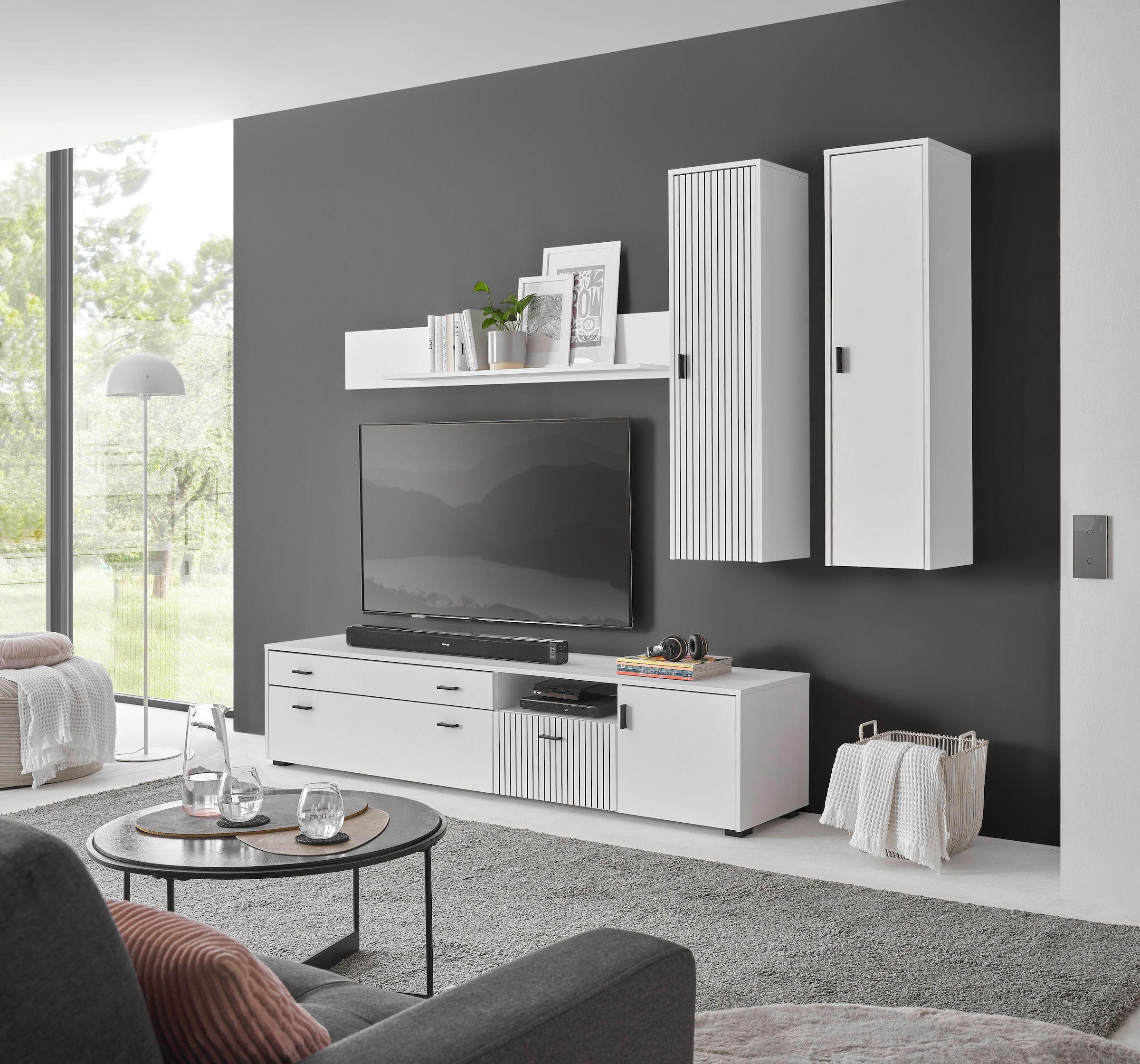 INOSIGN Mehrzweckschrank »Hudson« in moderner Trendfarbe, Griffe aus Metall (Schwarz), Höhe 120 cm