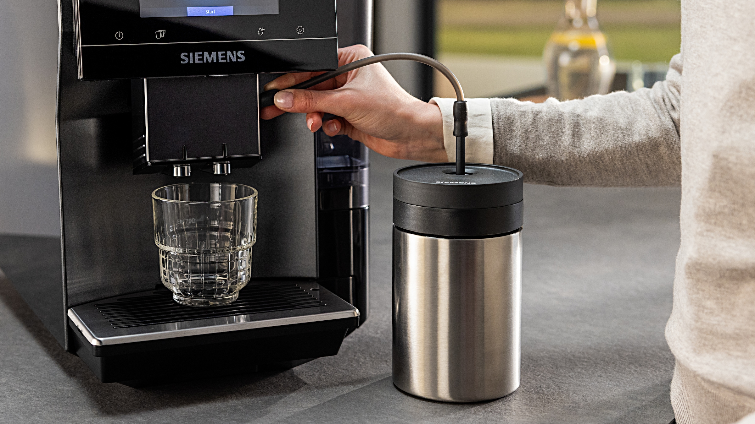 SIEMENS Isoliermilchbehälter »TZ80009N« freshLock Deckel, 0,5 l, für alle Kaffeevollautomaten der EQ. Reihe