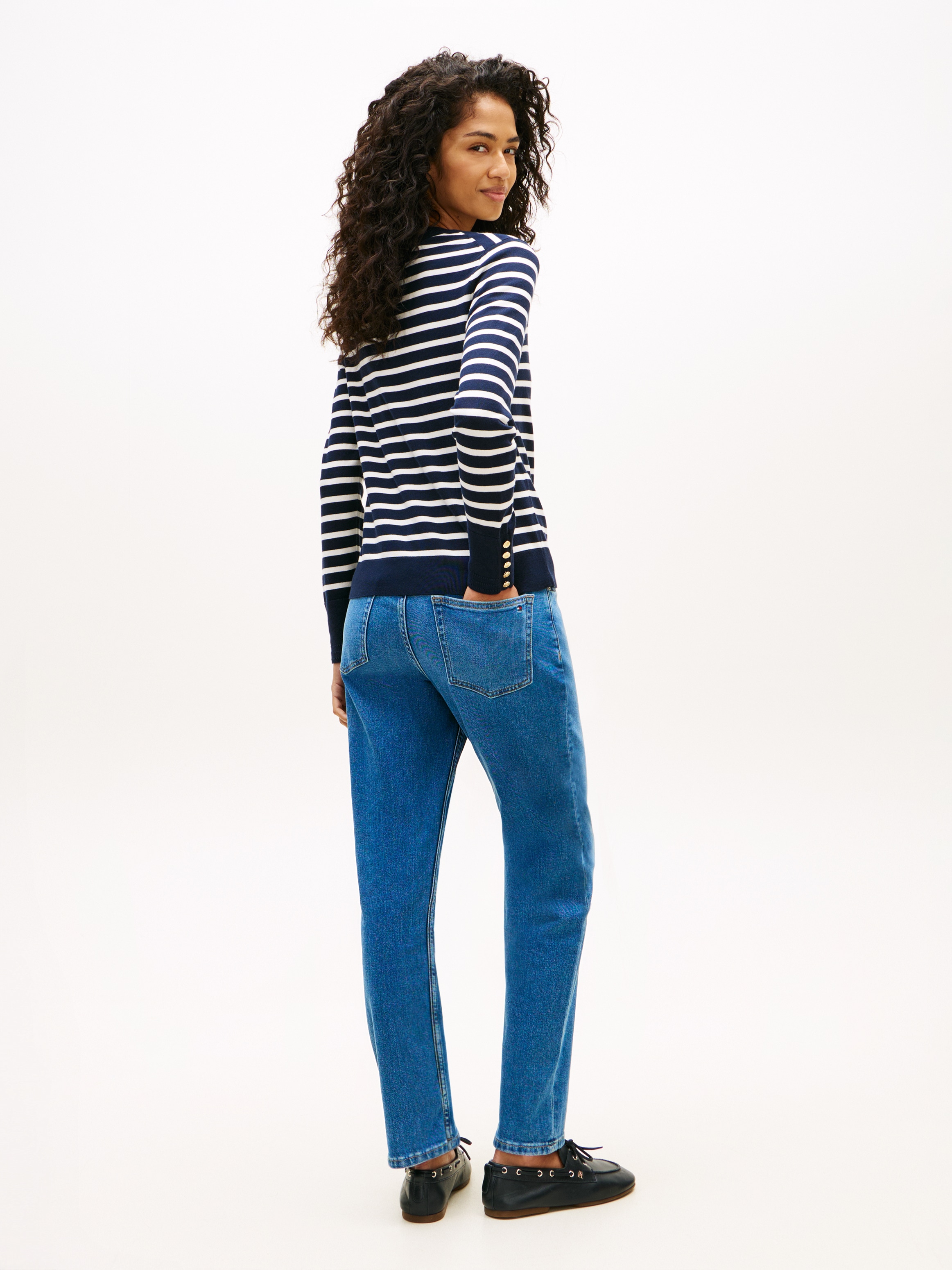 Tommy Hilfiger Strickpullover »STITCH V-NECK« mit Knopfdetail am Ärmel, Regular Fit