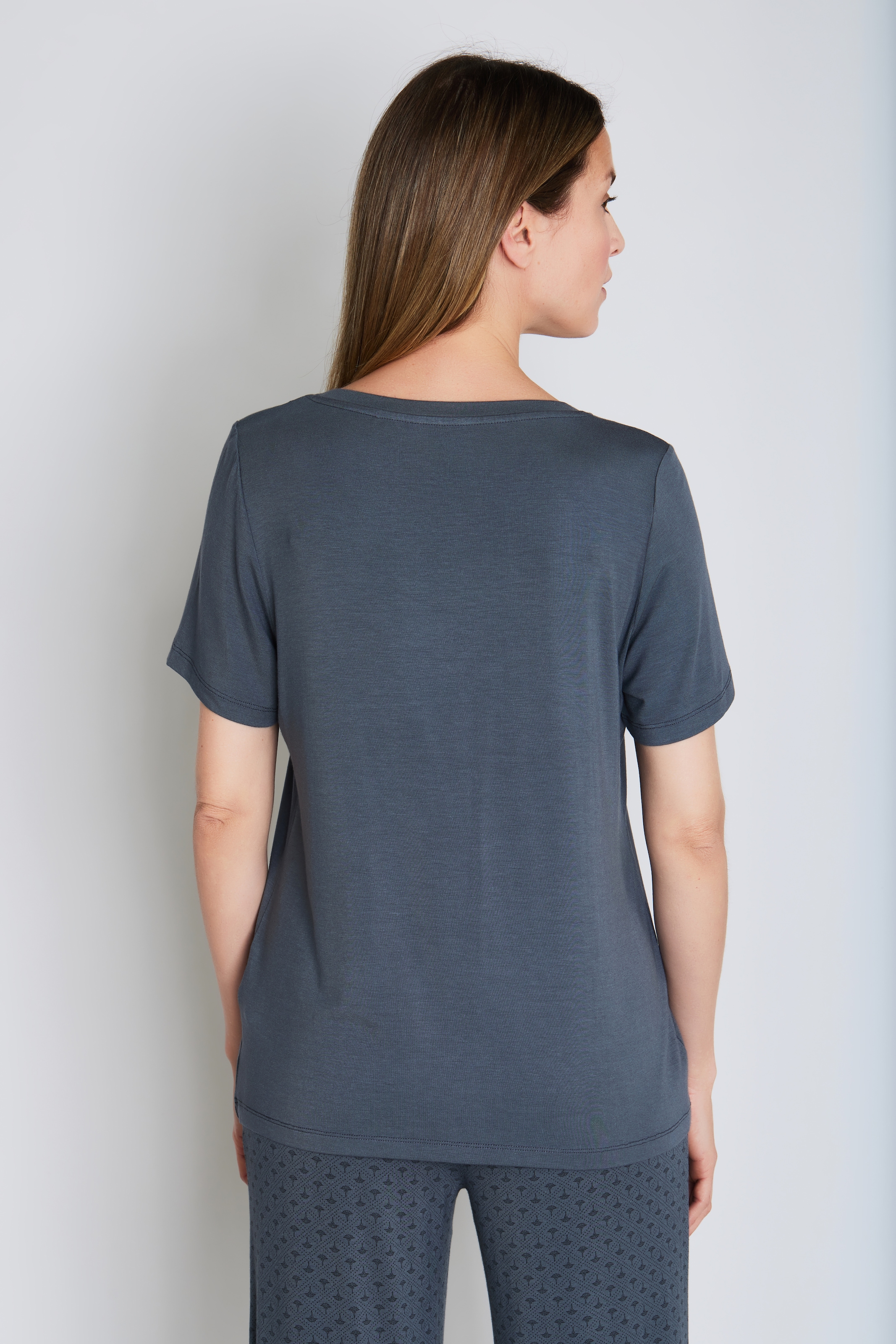 JOOP! T-Shirt »Luxe«, mit dezenter Logostickerei
