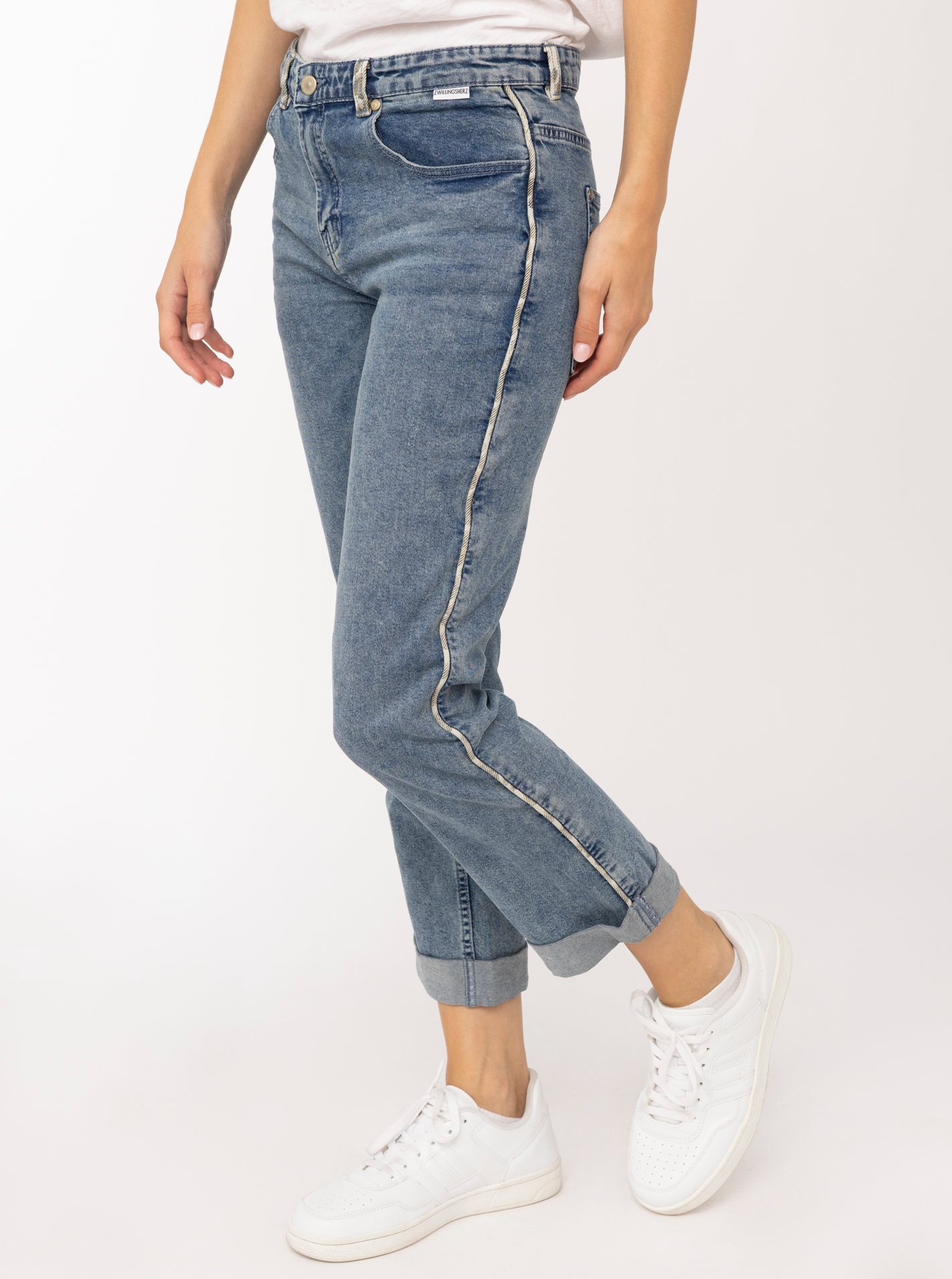 Zwillingsherz Slim-fit-Jeans »"Leo Details"« knöchellang, mit Umschlag, seitliche Leo-Streifen, Gesässtaschen