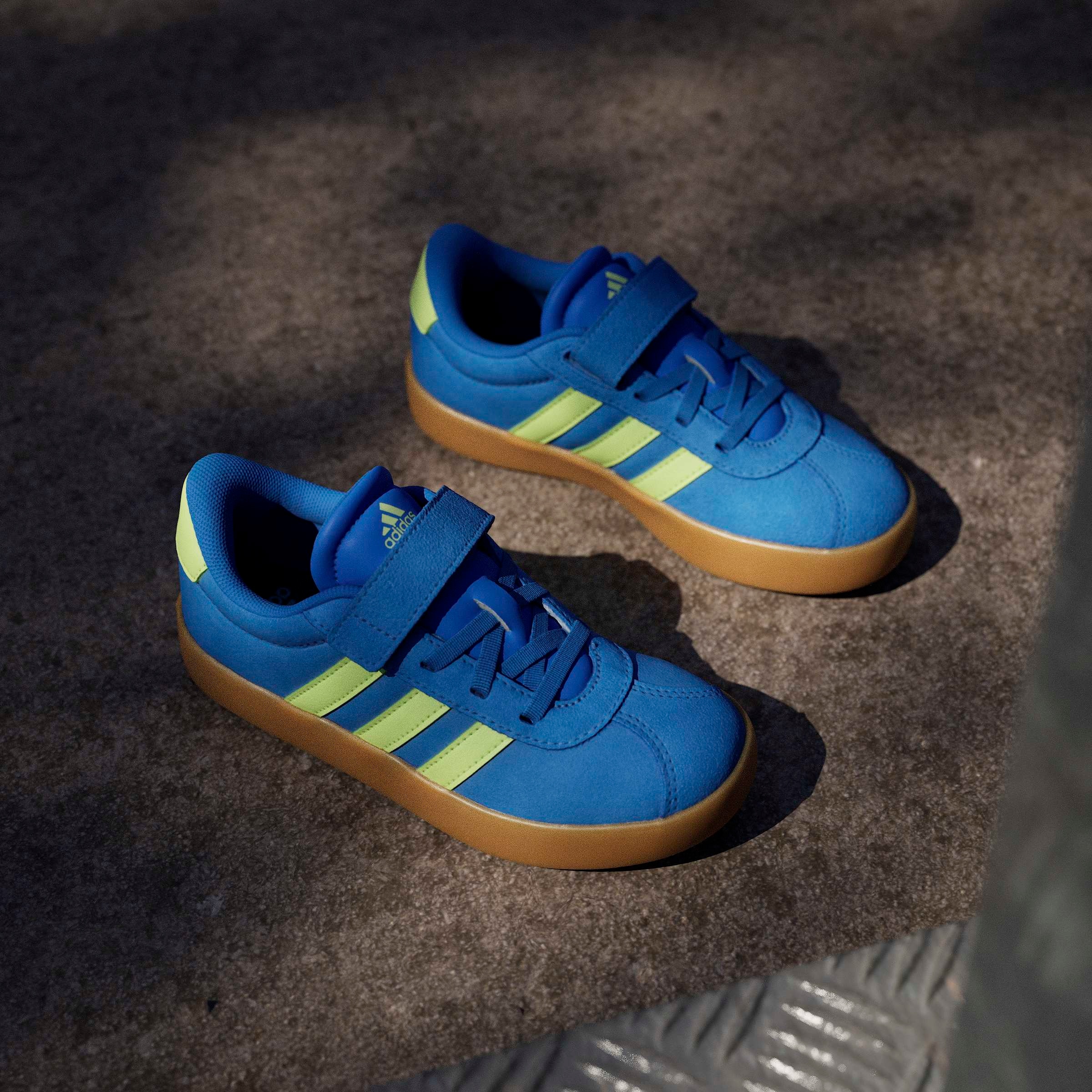 adidas Sportswear Sneakers »VL COURT 3.0«  inspiriert vom Design des adidas samba, für Kinder & Jugendliche