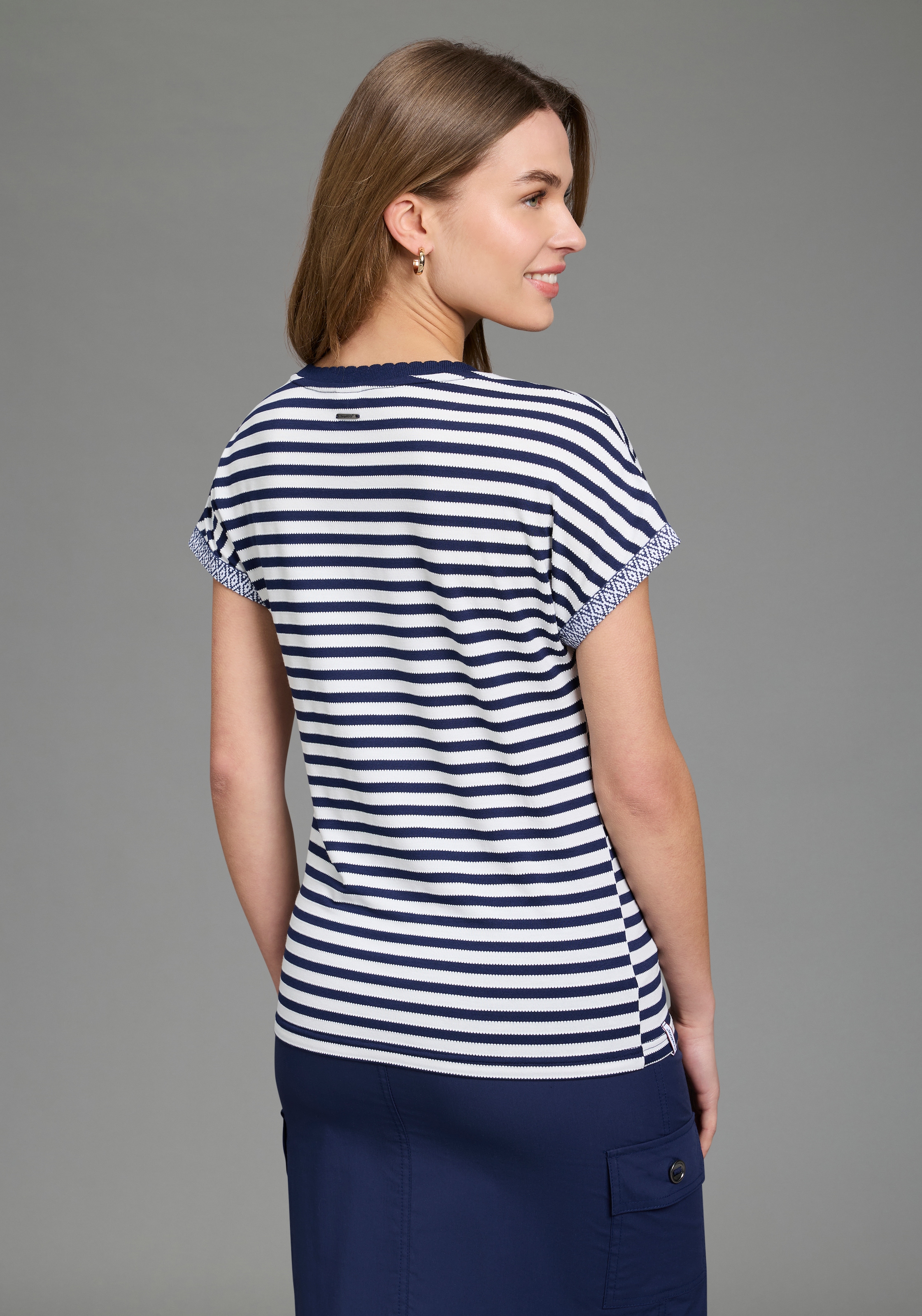 KangaROOS T-Shirt Kurzarmshirt, maritim, verspielte Details