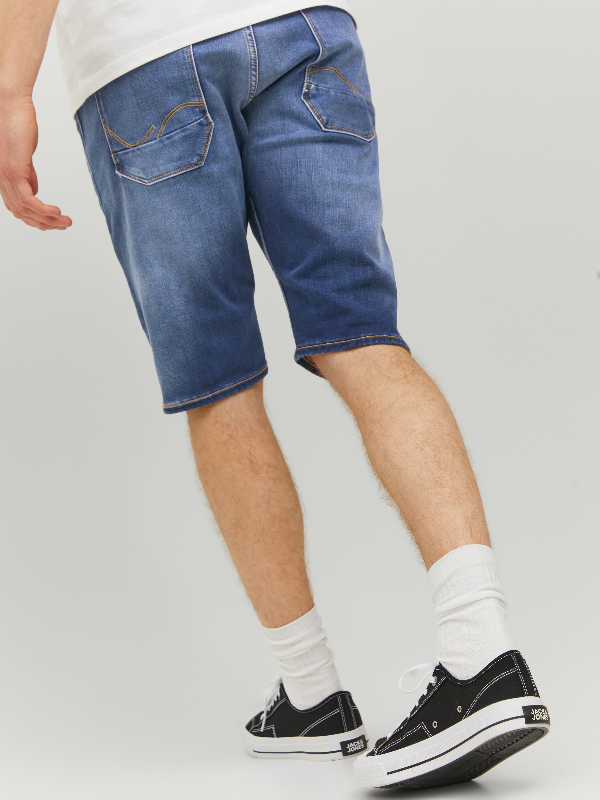 Jack & Jones Jeansshorts »JJISCALE JJLONG SHORTS GE 608 I.K SN«

