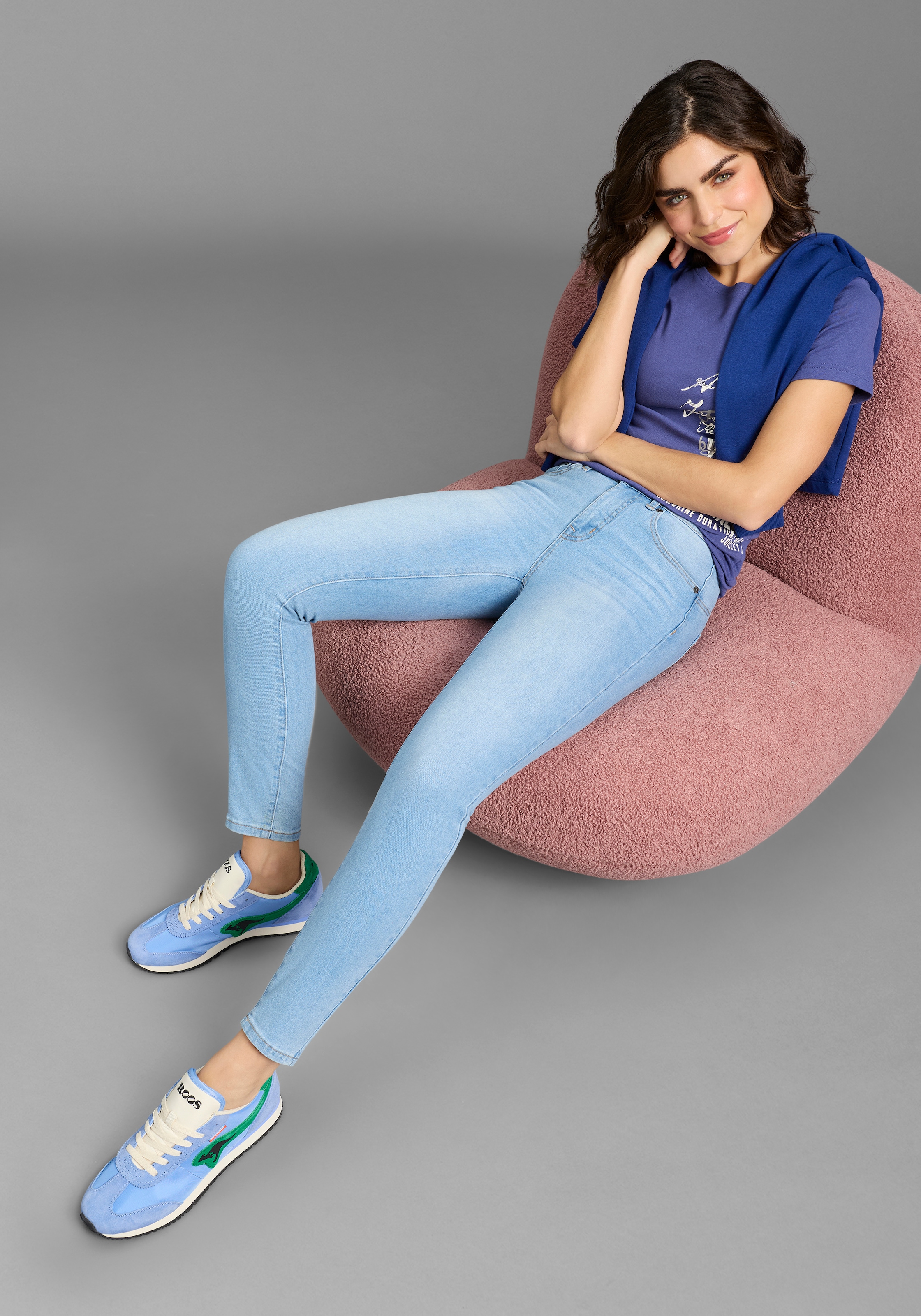 KangaROOS Jeans slim »CROPPED HIGH WAIST SLIM FIT« schmale Passform,  Röhrenjeans,  trendige Used-Waschung