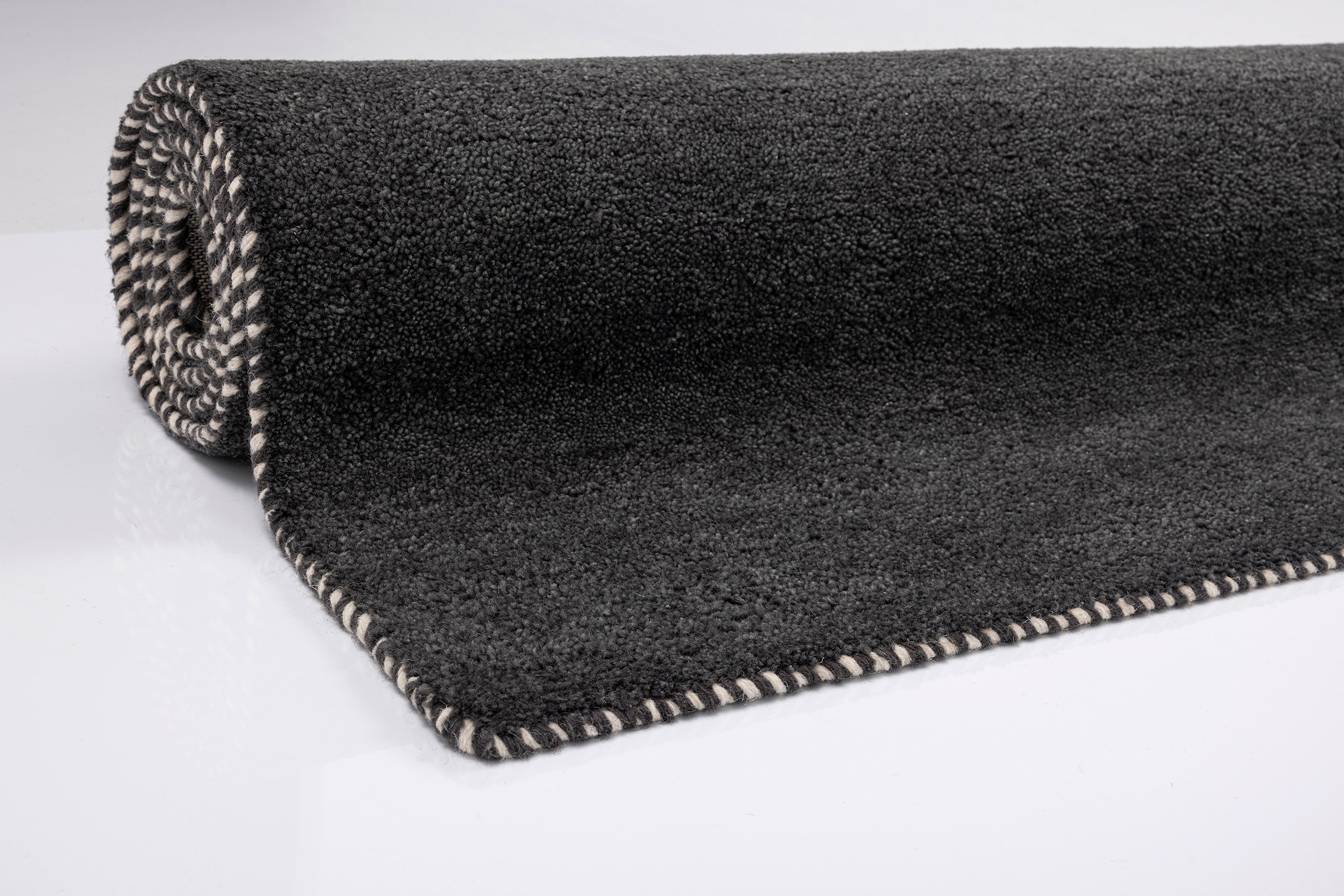 THEKO Wollteppich »Gabbeh Uni, Handgefertigt, meliert, auch als Läufer erhältlich, Wolle« rechteckig 14 mm Höhe Schlafzimmer, Wohnzimmer, Esszimmer, auch als Läufer oder rund