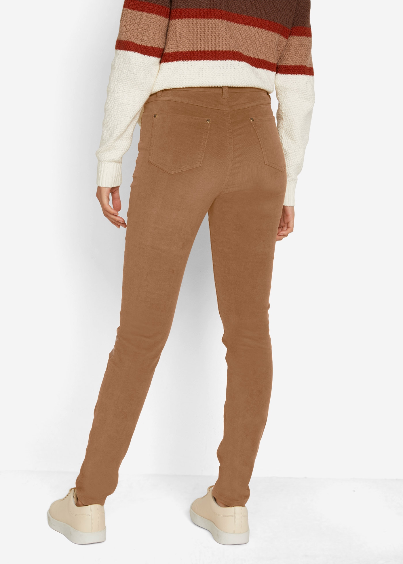 bonprix Pantalon en velours côtelé »Stretch-Cordhose, Skinny«  aus Baumwolle und Elasthan, schmale Passform, Skinny Fit