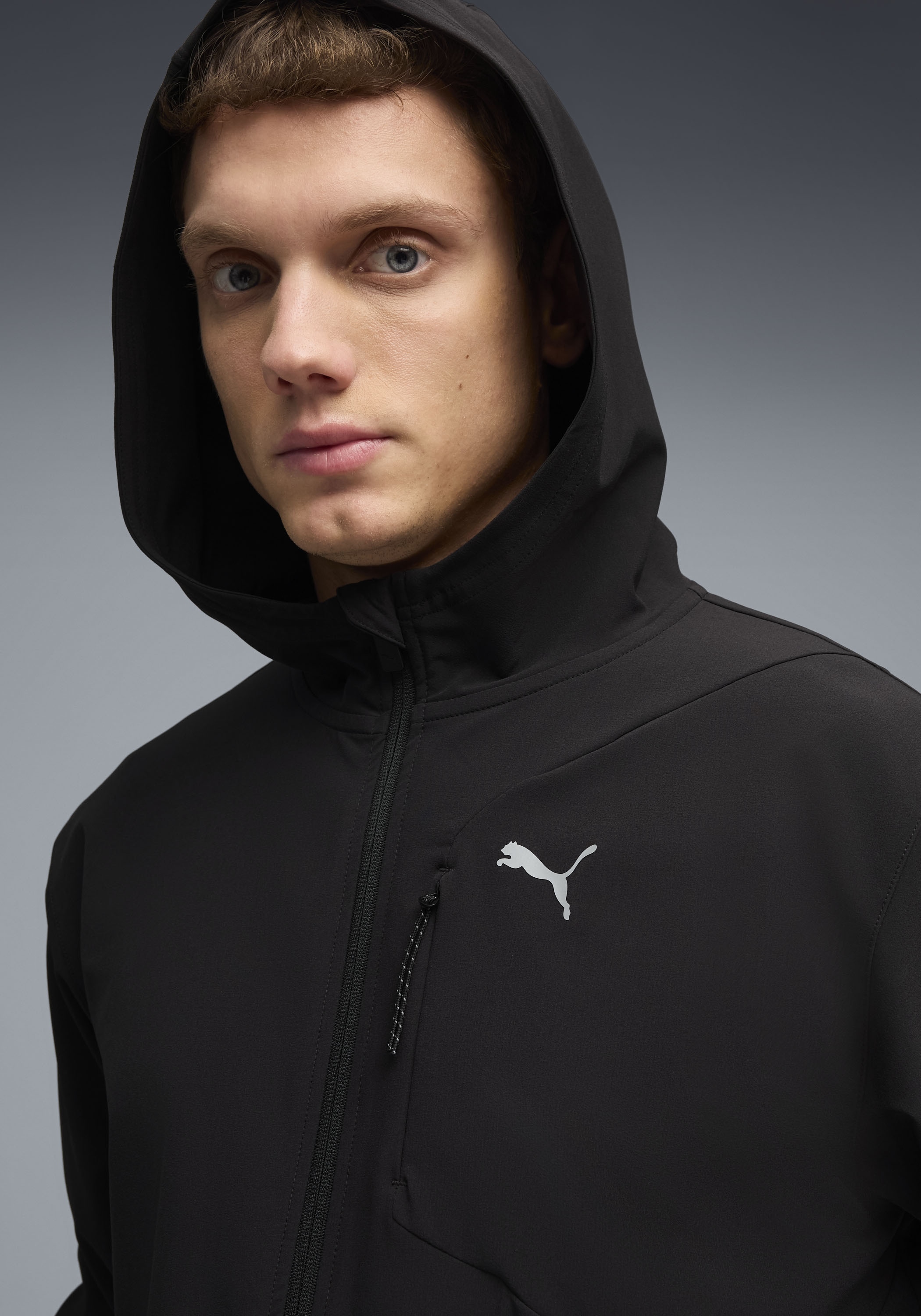 PUMA Kapuzensweatjacke »M PWRTRAIN STRETCH WOVEN JACKET« mit Kapuze, für Training und sportliche Aktivitäten
