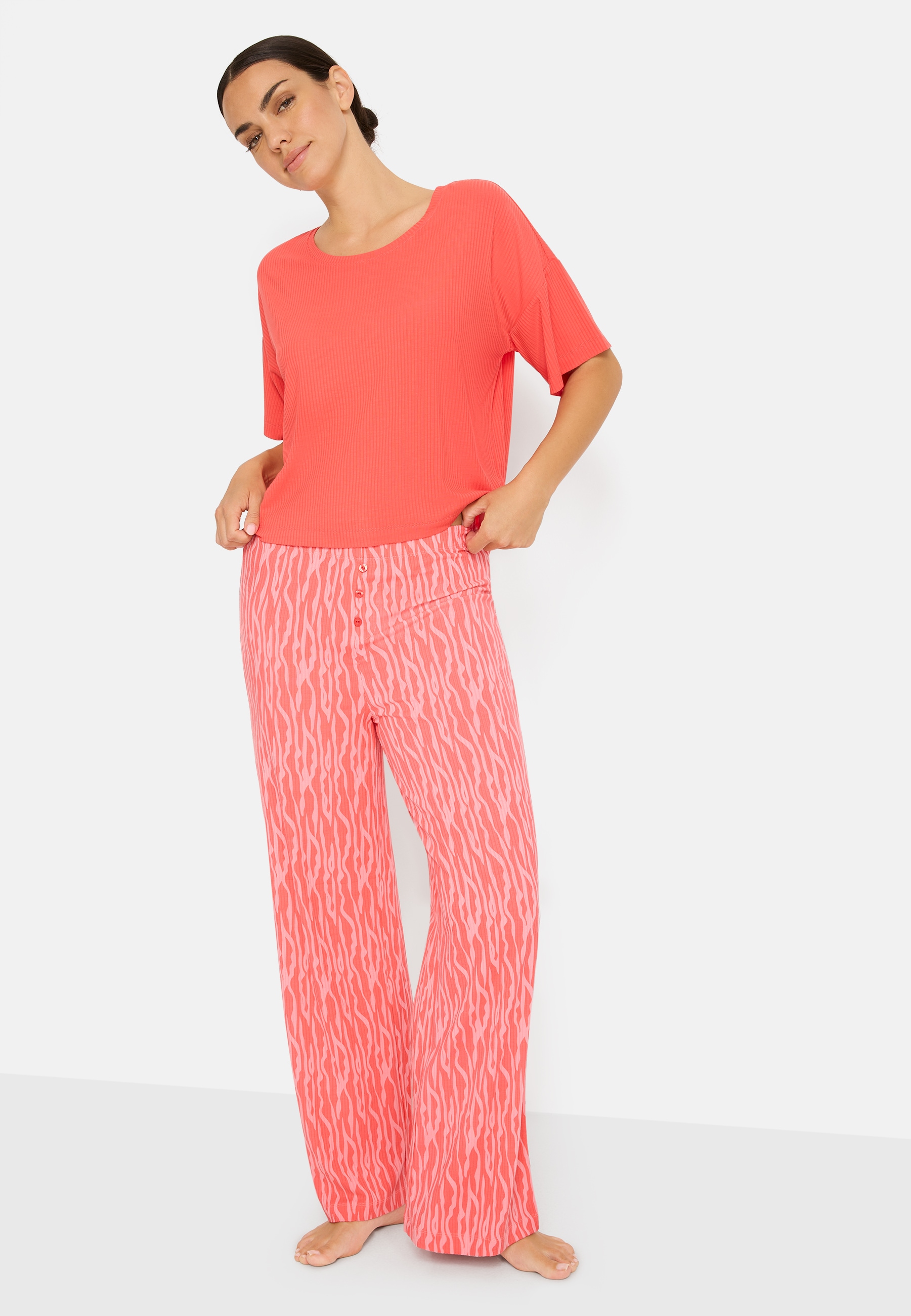 LSCN by LASCANA Pyjama 2 avec petite garniture à boutons décoratifs