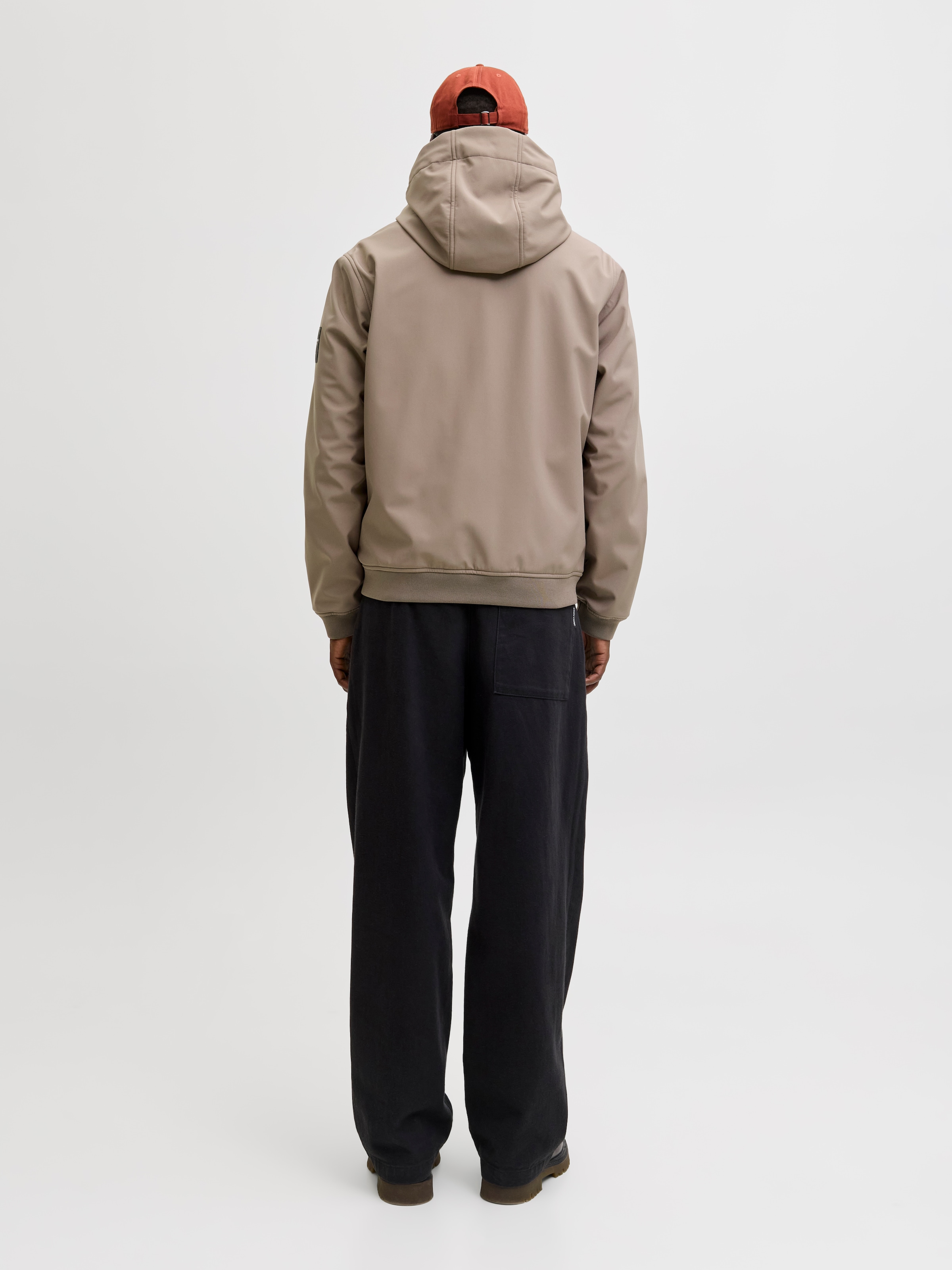 Jack & Jones Softshelljacke »JJEBASIC mit wasserabweisender Funktion« mit Kapuze Kunstfaser, regular fit