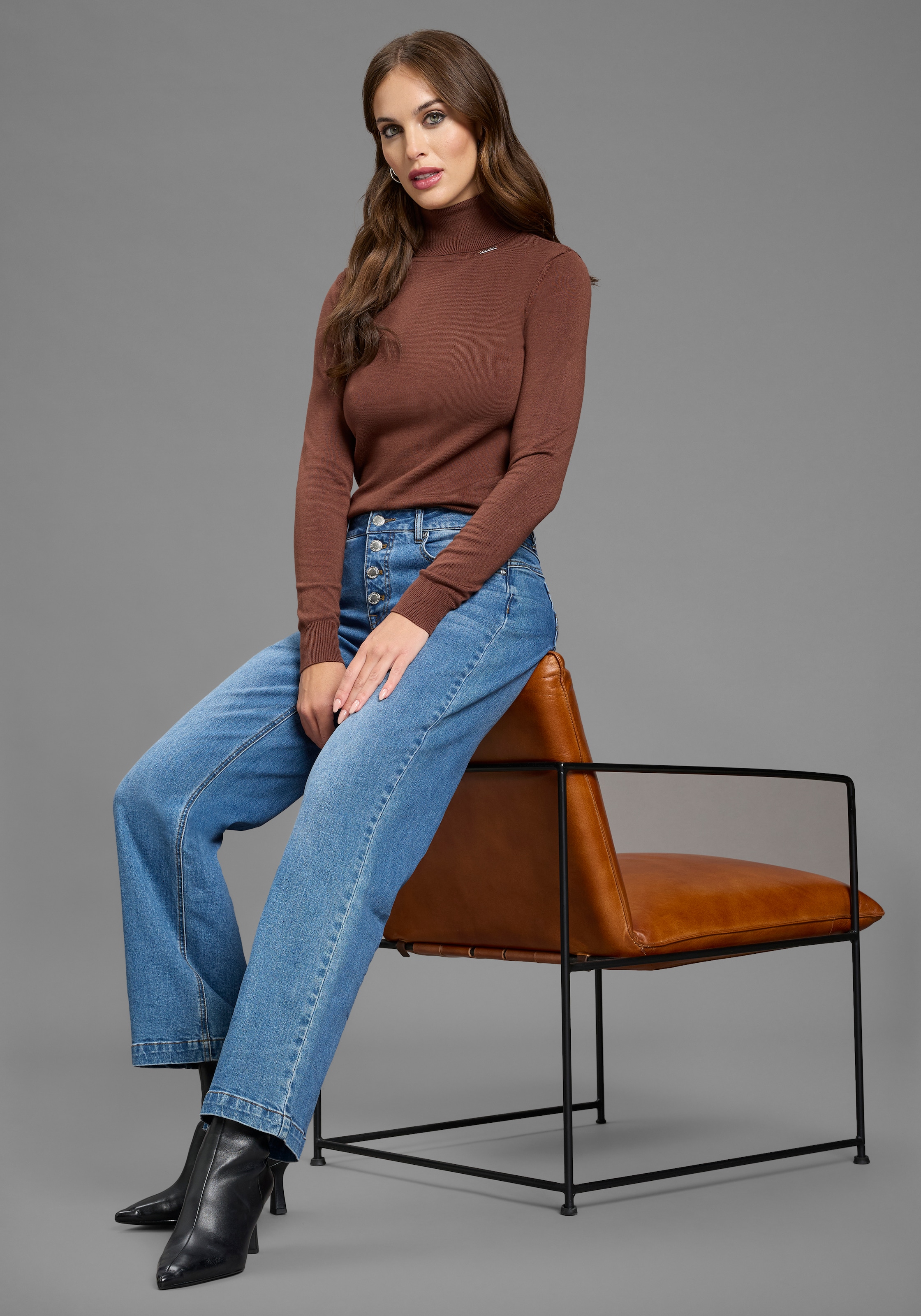 Bruno Banani Rollkragenpullover mit Rollkragen, figurbetonte Passform