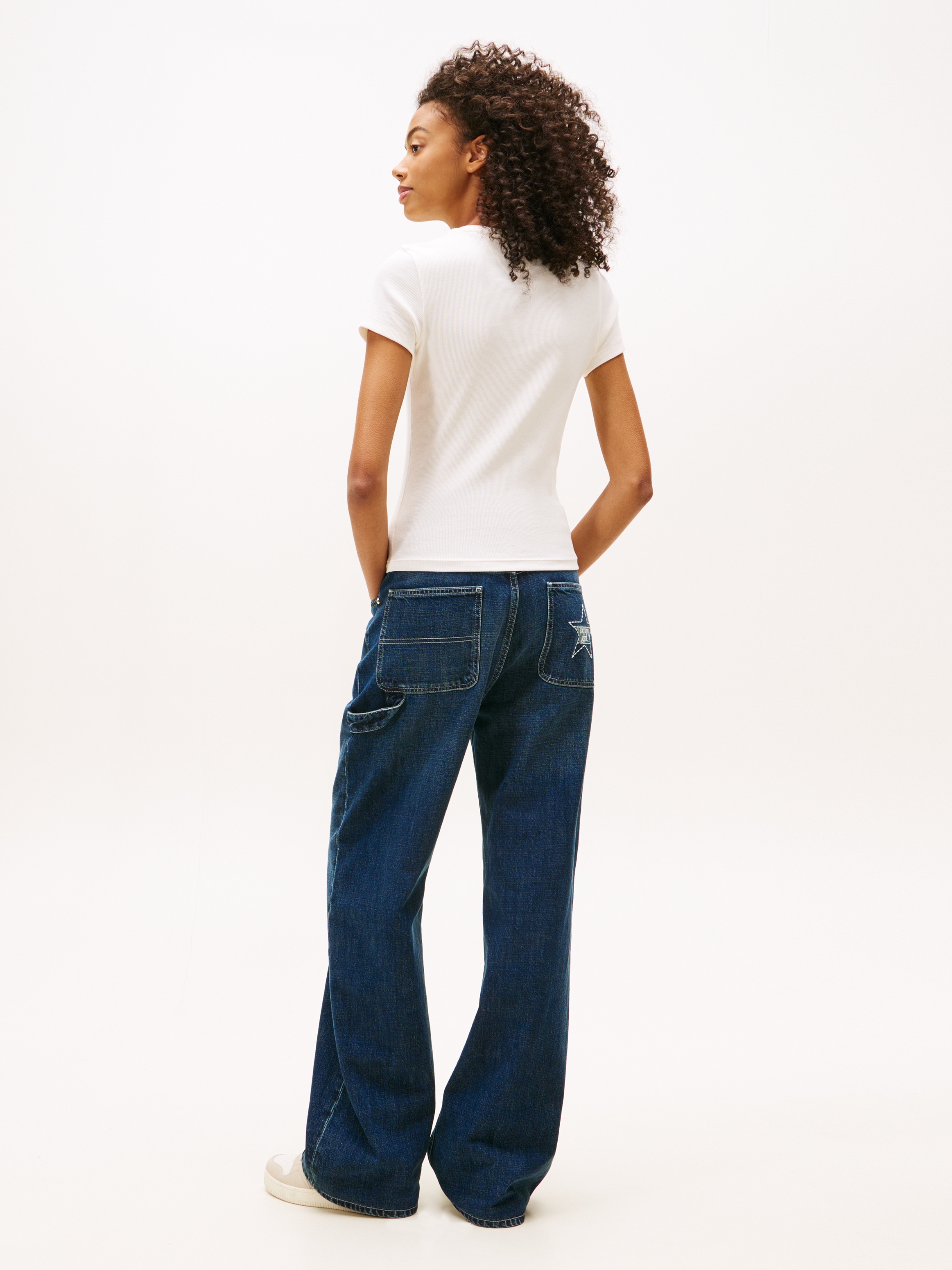 Tommy Jeans Kurzarmshirt »TJW SLIM TOMMY 85 RIB SS TEE« in gerippter Struktur