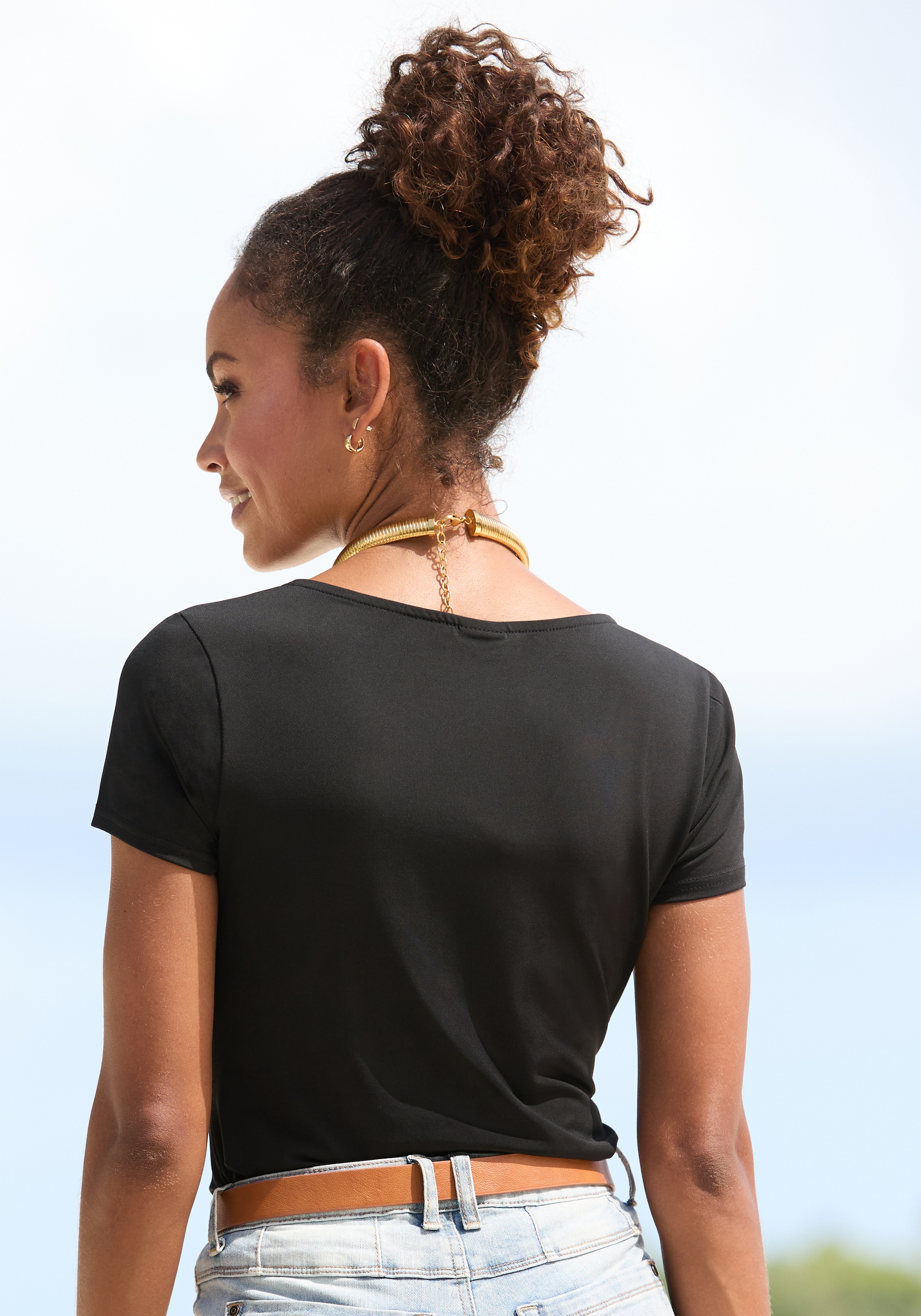 LASCANA T-shirt aus bügelfreiem Material, elegantes Kurzarmshirt, doppellagig