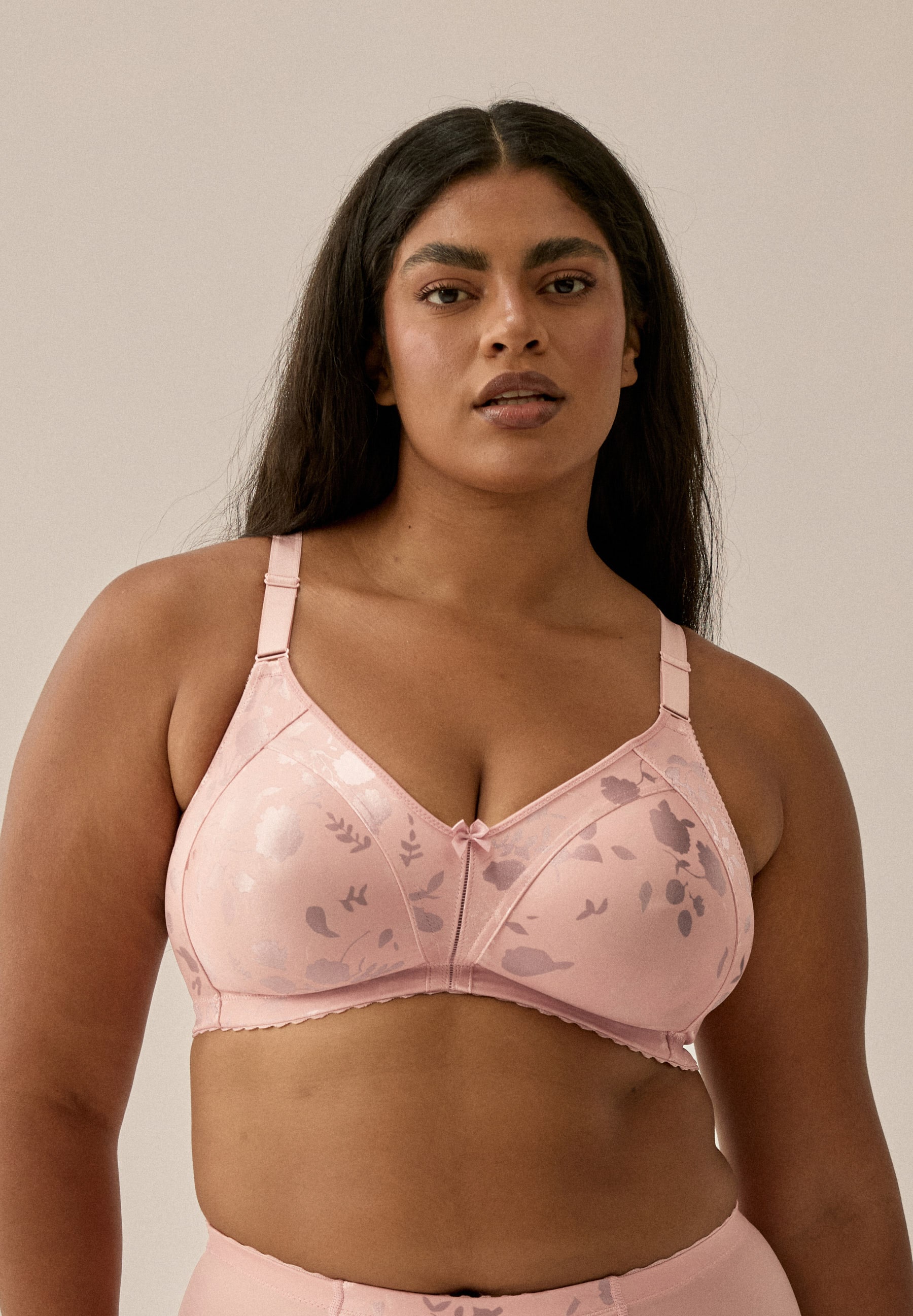 Naturana Soutien-gorge minimisant »Minimizer« 1 Shaping-Effekt, breite Träger, feminin, bügellos, Satin, Blumenmuster