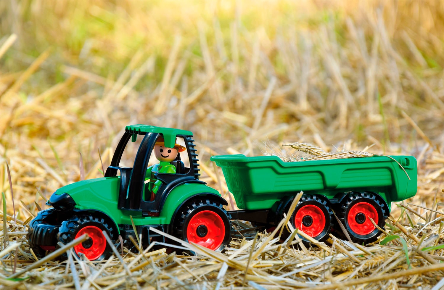 Lena® Tracteur jouet »Truckies« mit Anhänger; inklusive Spielfigur; Made in Europe