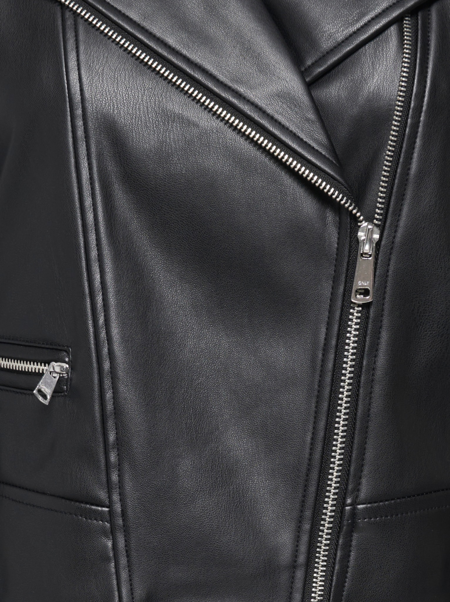 ONLY Lederimitatjacke »ONLCARMEN FAUX LEATHER BIKER CC OTW« mit asymmetrischem Reissverschluss