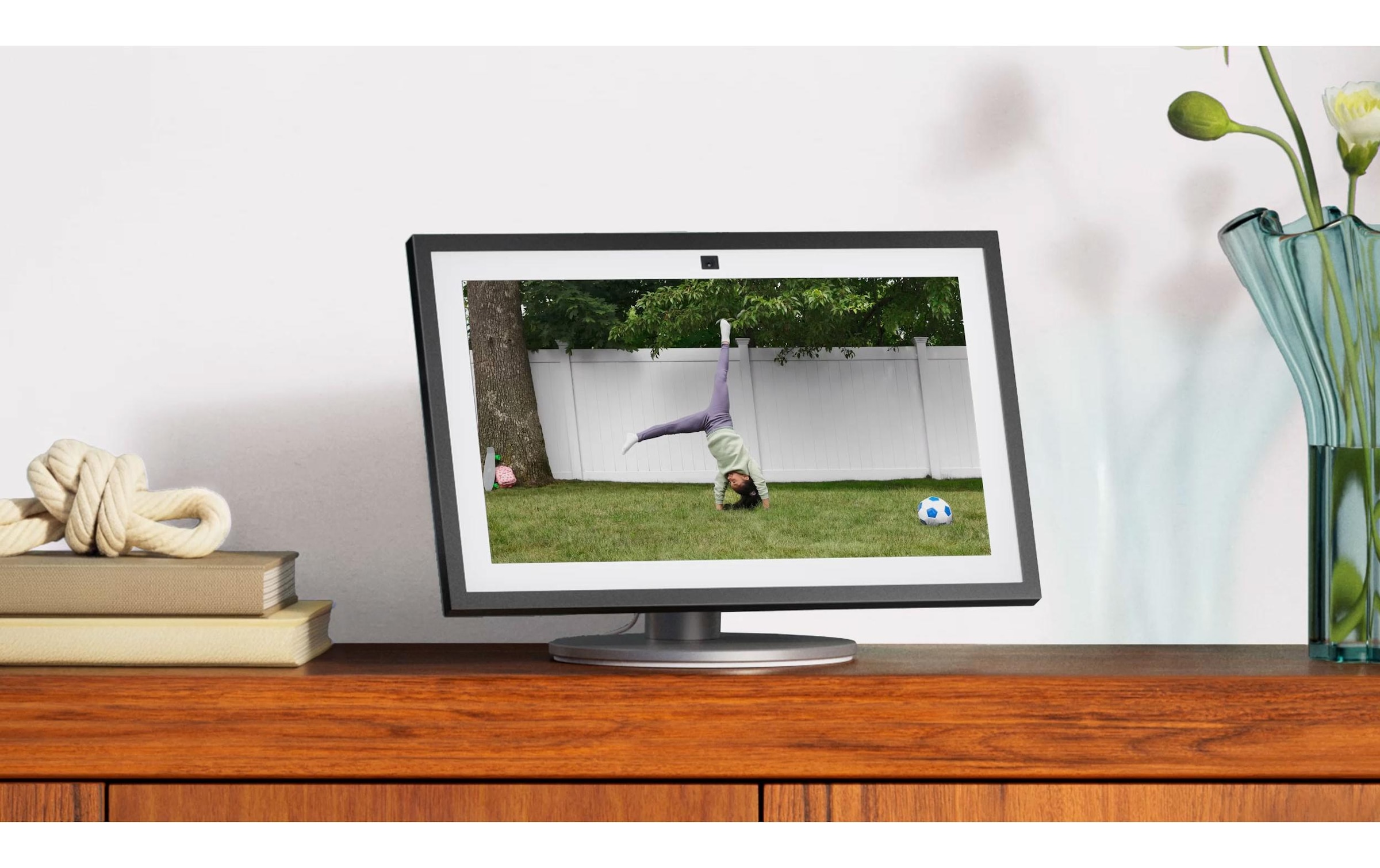   Station d'accueil intelligente »Echo Show 15 2.Gen«