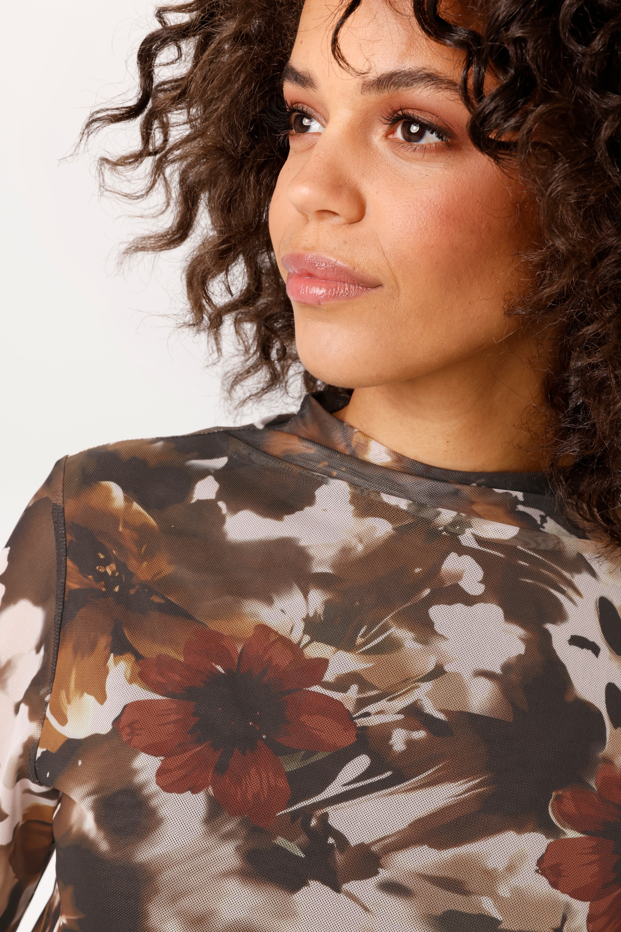 Aniston CASUAL T-shirt à manches longues avec imprimé floral tendance - chaque pièce est unique - NOUVELLE COLLECTION