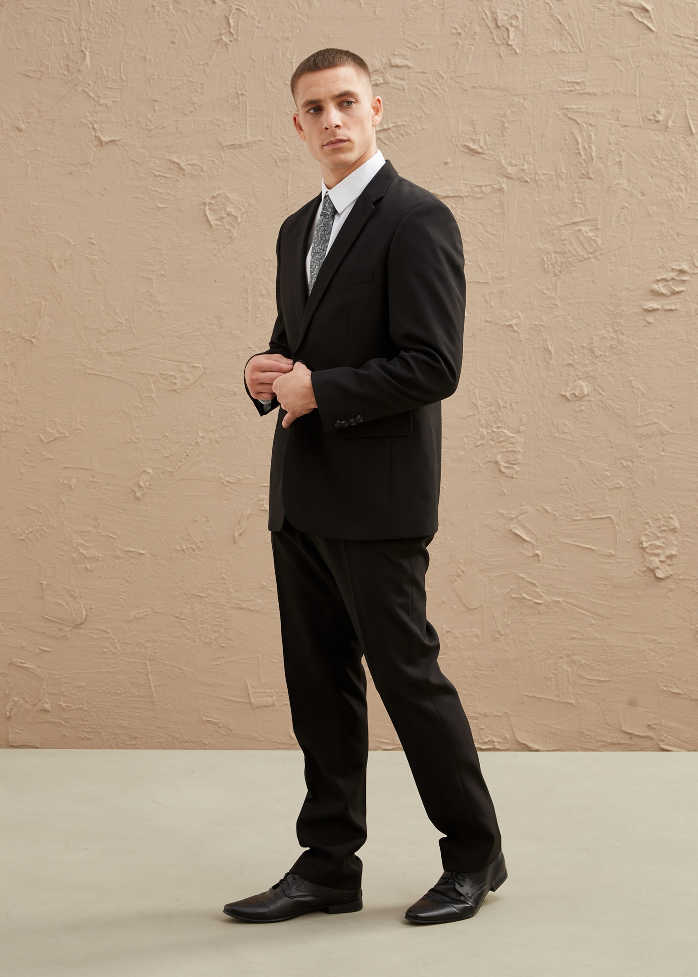 bonprix Costume Set, 4 tlg. confortable festlicher Stil, bequeme Passform, aus Polyester und Baumwolle
