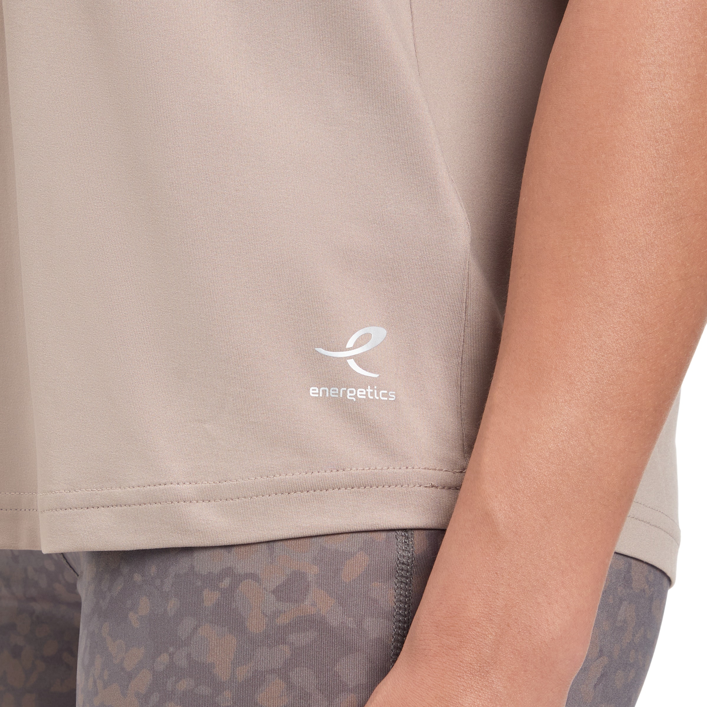 Energetics T-Shirt »DA.-T-SHIRT GIANNA SHORT SLEEVE W« mit längerem Schnitt hinten, aus Jersey, Loose Fit
