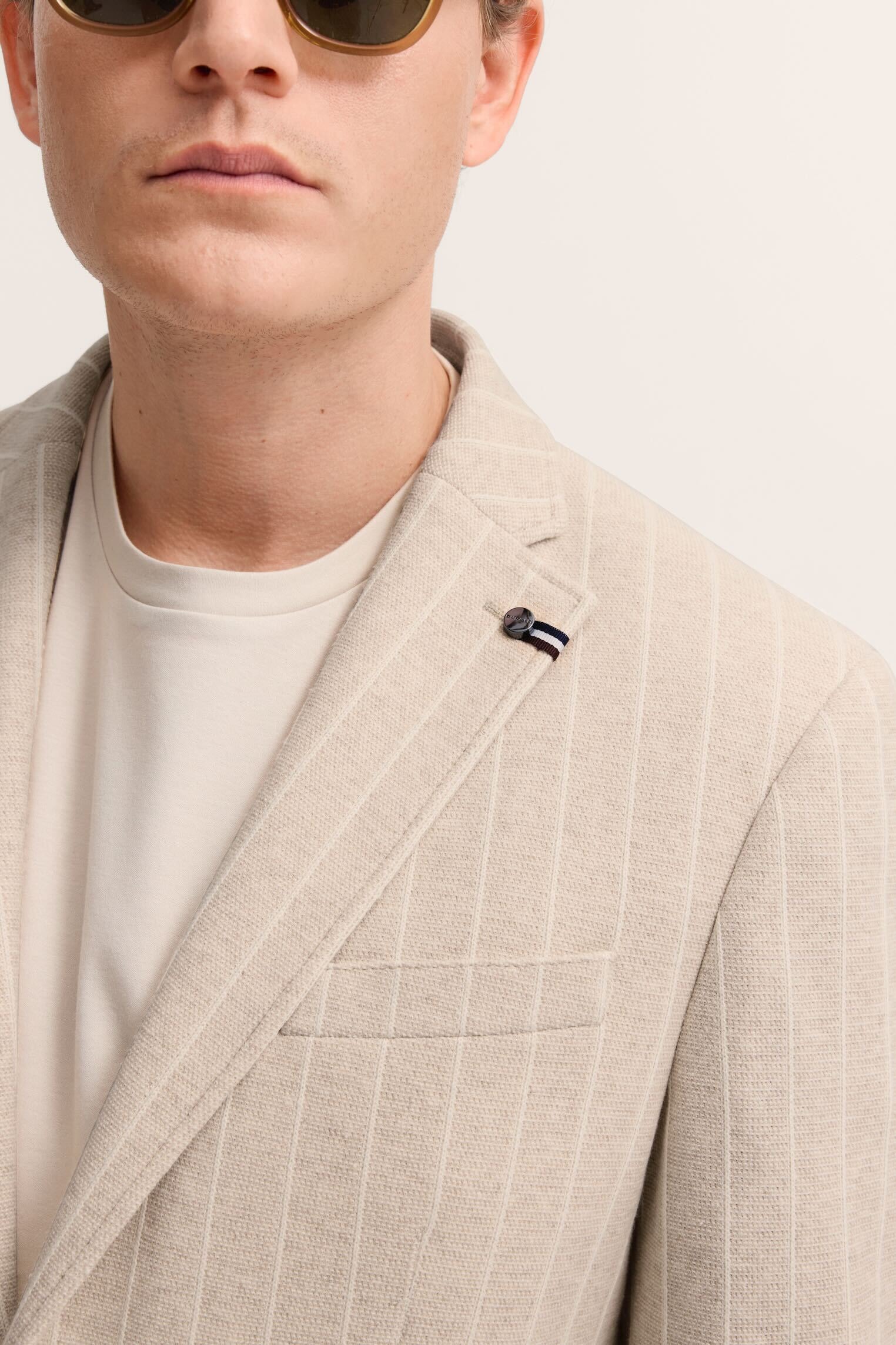 bugatti Veste »Stretch-Funktion« mit einem Streifen-Design