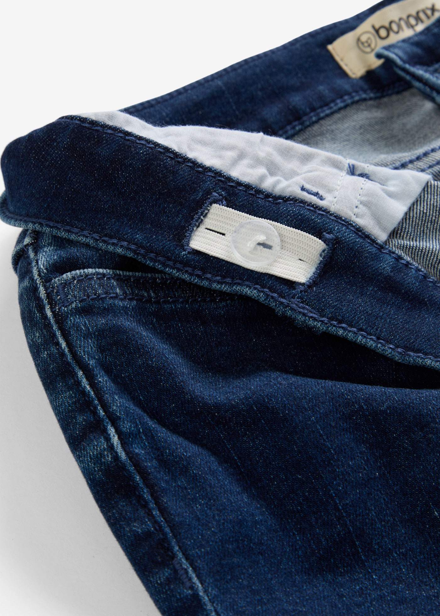 bonprix Jeans à pattes d'eph avec ceinture réglable
