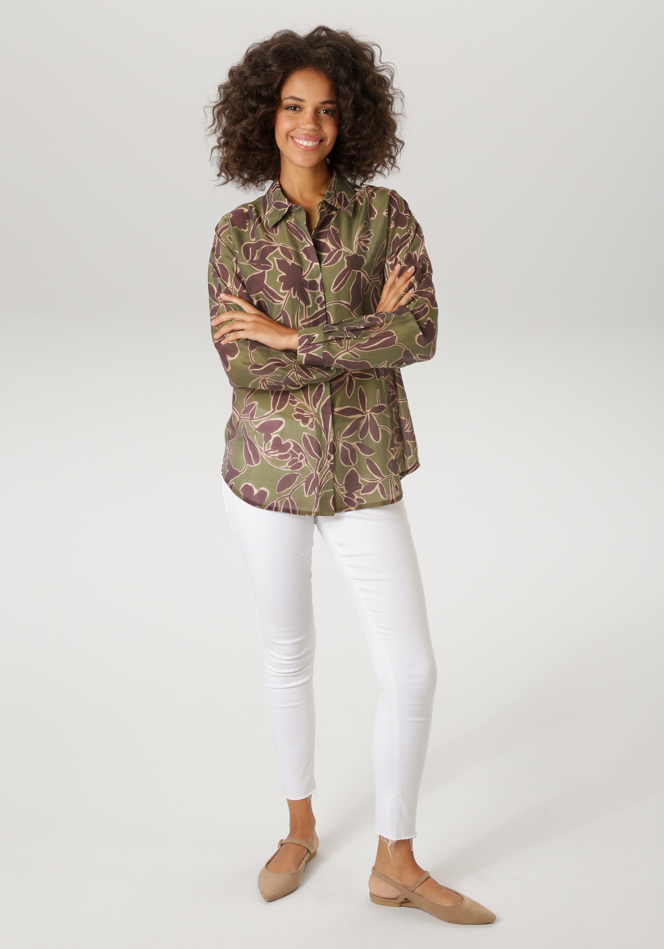 Aniston CASUAL Hemdbluse mit grossflächigen, grafischen Blumen bedruckt - NEUE KOLLEKTION