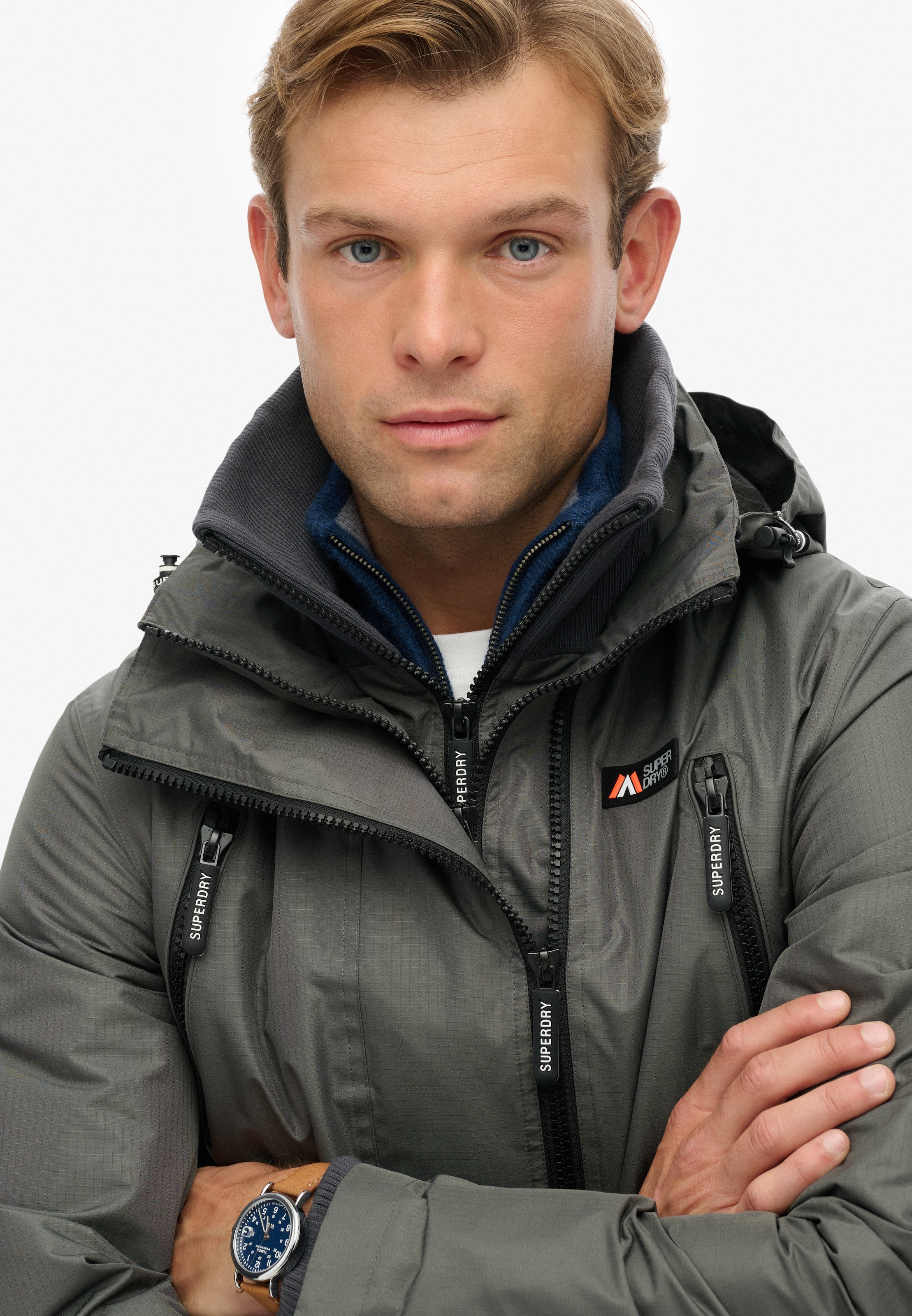 Superdry Veste d'extérieur »HOODED MTN WINDBREAKER JACKET« mit Kapuze