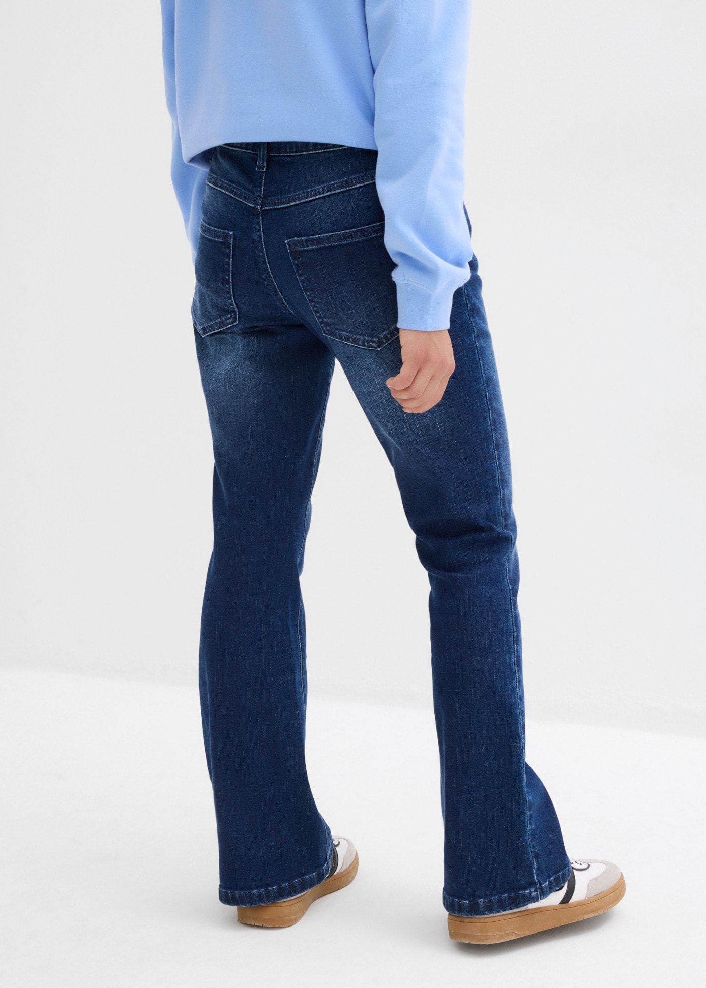 bonprix Jeans à pattes d'eph avec ceinture réglable