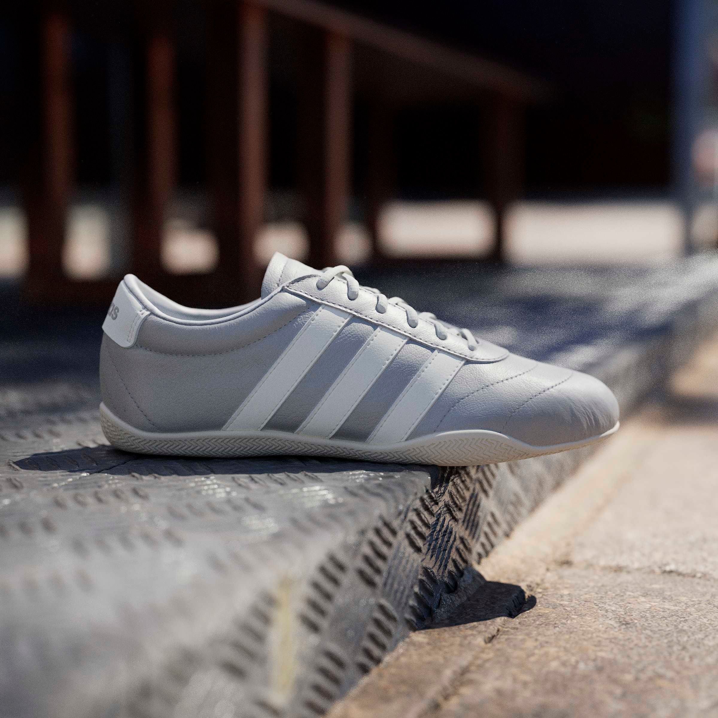 adidas Sportswear Sneaker »GRAND COURT LO«  Design auf den Spuren des adidas Superstar