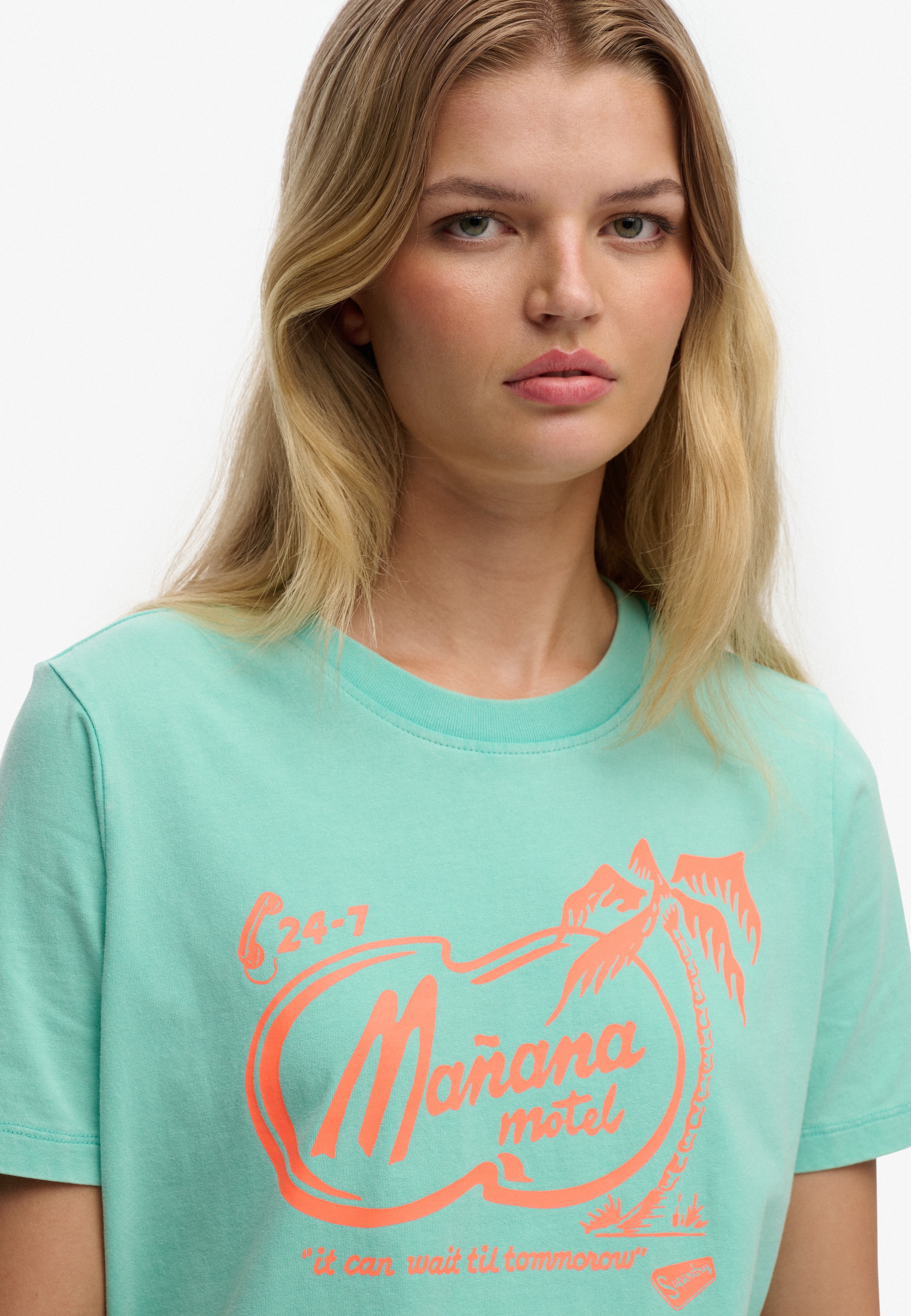 Superdry Print-Shirt »ROADSIDE TRADE RELAXED TEE« aus Baumwolle in Single Jersey, Relaxed Fit, Kurzarm