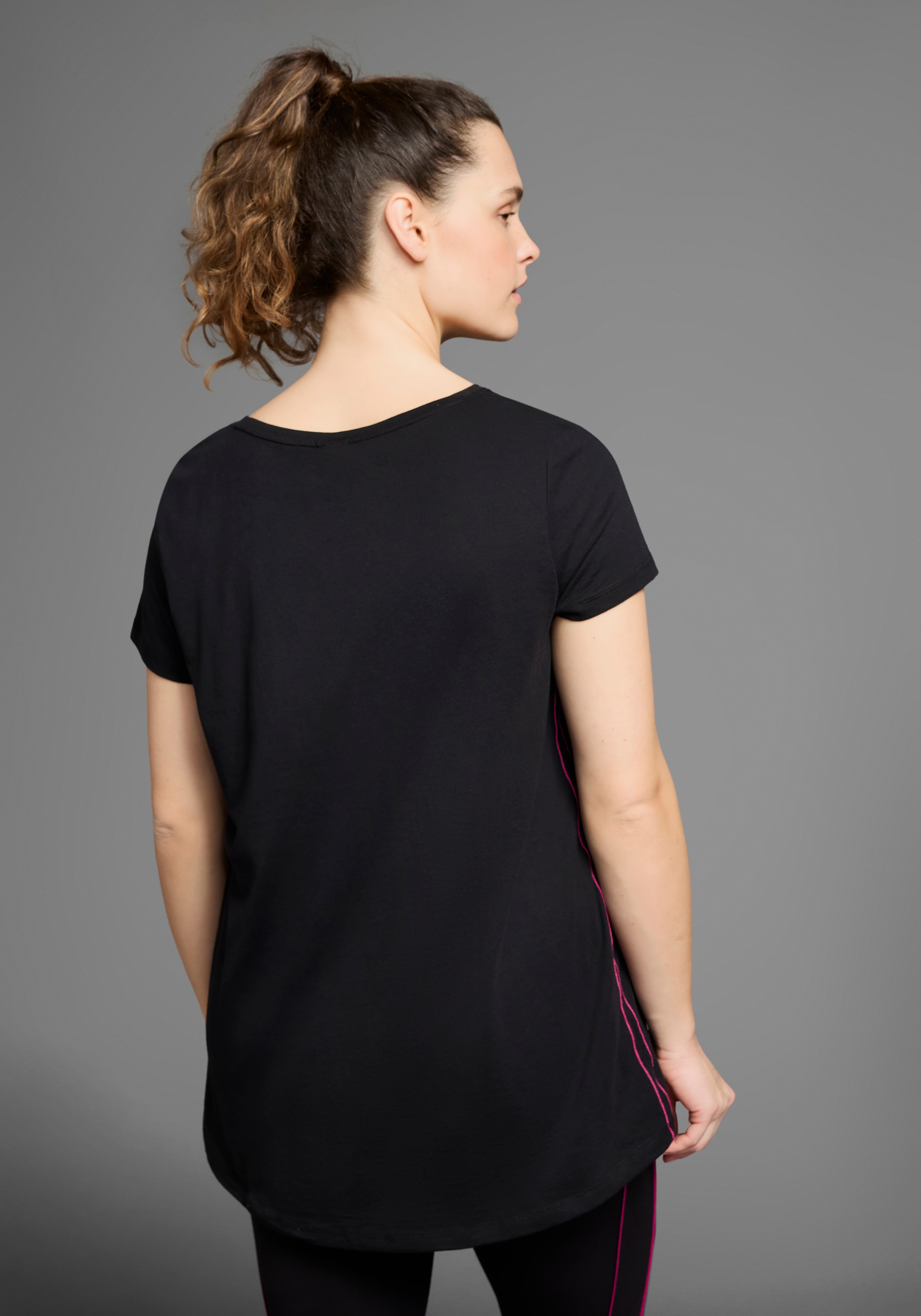 KangaROOS T-shirt long Packung, 2er-Pack, 2 cuis Kurzarm,  figurumschmeichelnde Passform, grosse Grössen