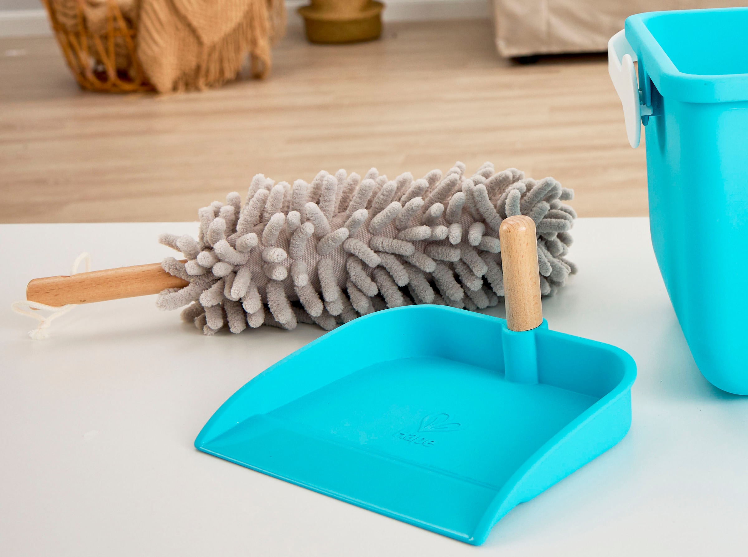 Hape Set de ménage pour enfants »Putzset«