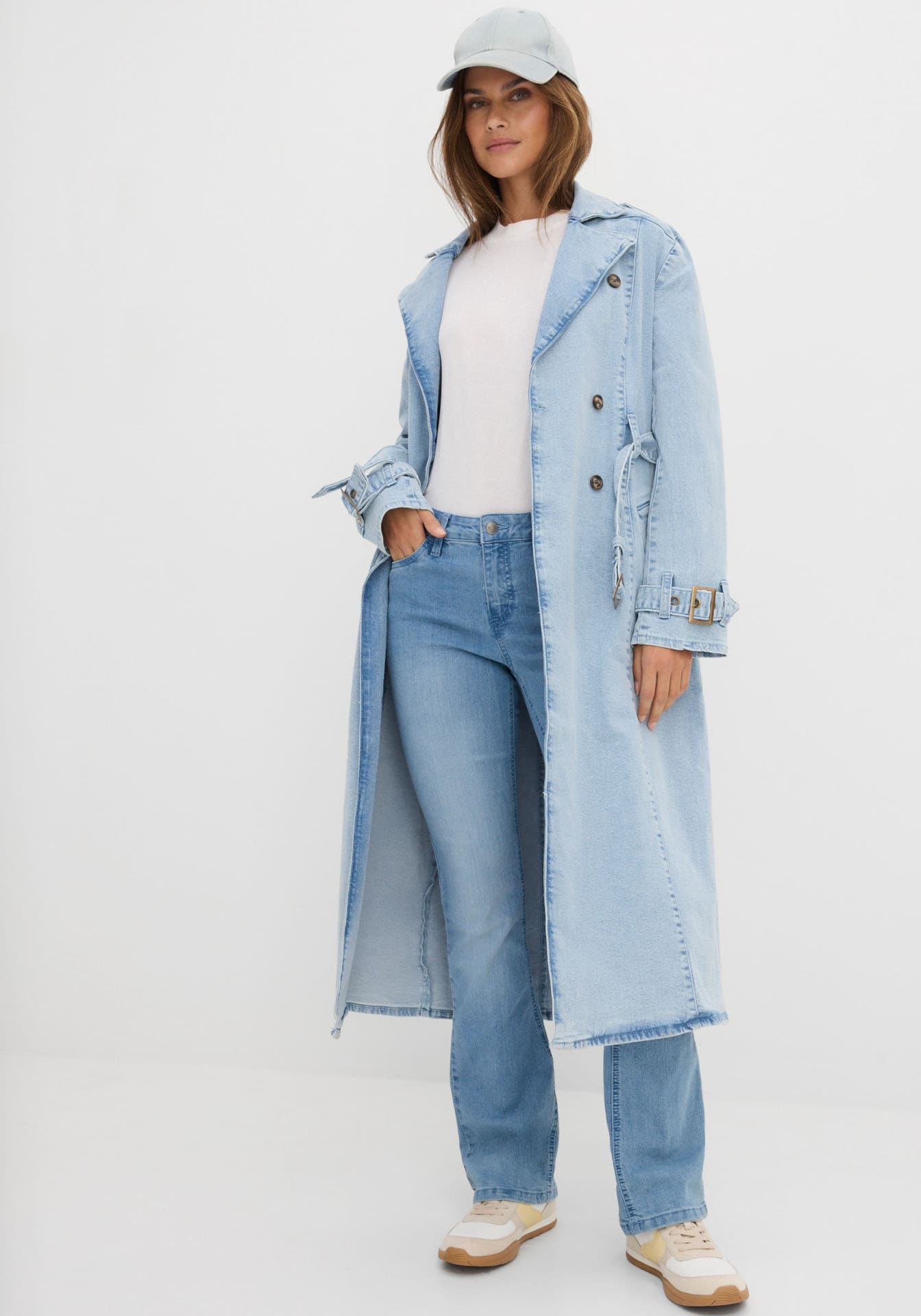 bonprix Jeans à pattes d'eph »Flared Jeans Mid Waist, Stretch« 5-Pocket-Style, aus Baumwolle, Polyester und Elasthan, Mid Waist