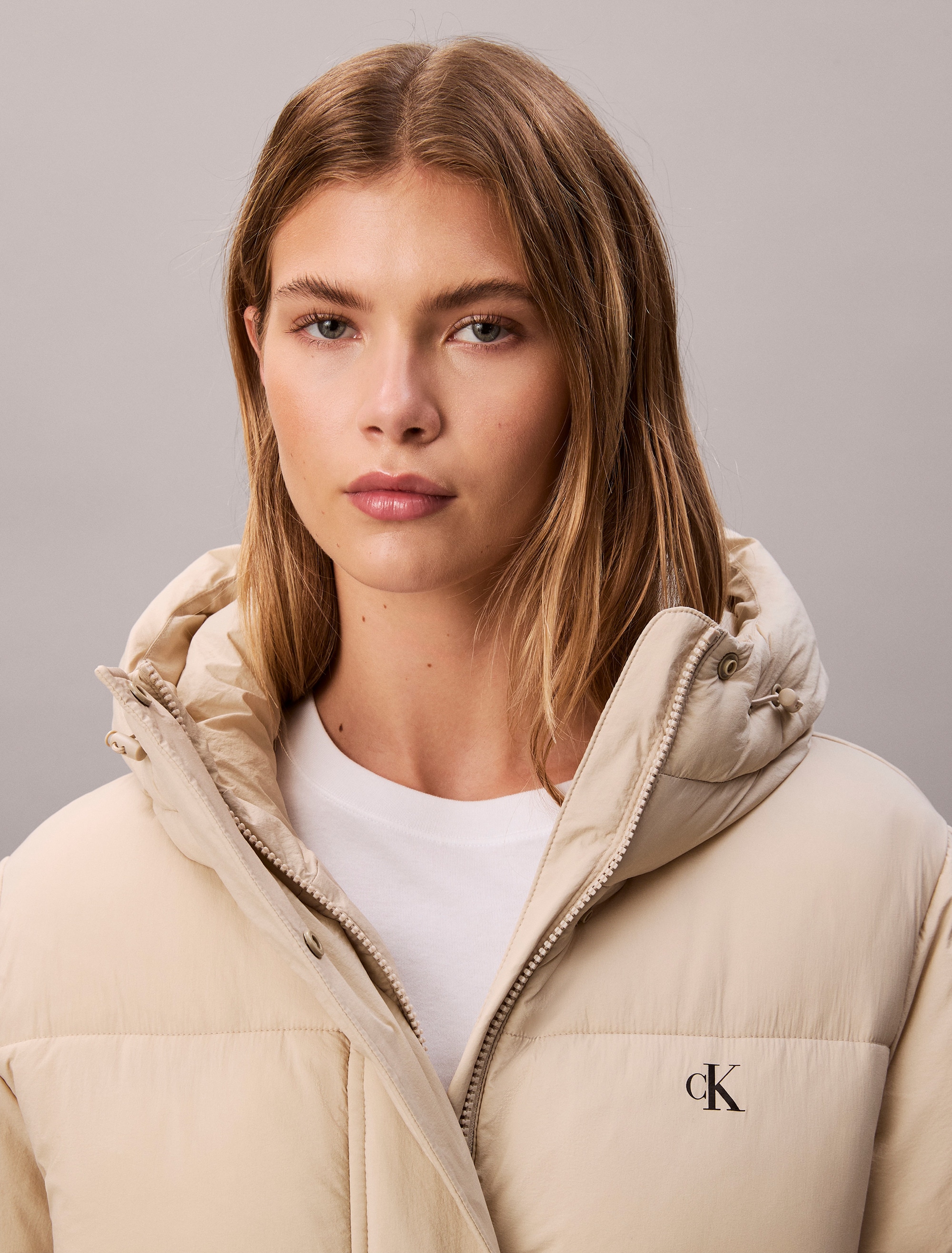 Calvin Klein Jeans Veste matelassée »BELTED MIDWEIGHT PUFFER« mit Kapuze Mit Rundhalsausschnitt, regular fit