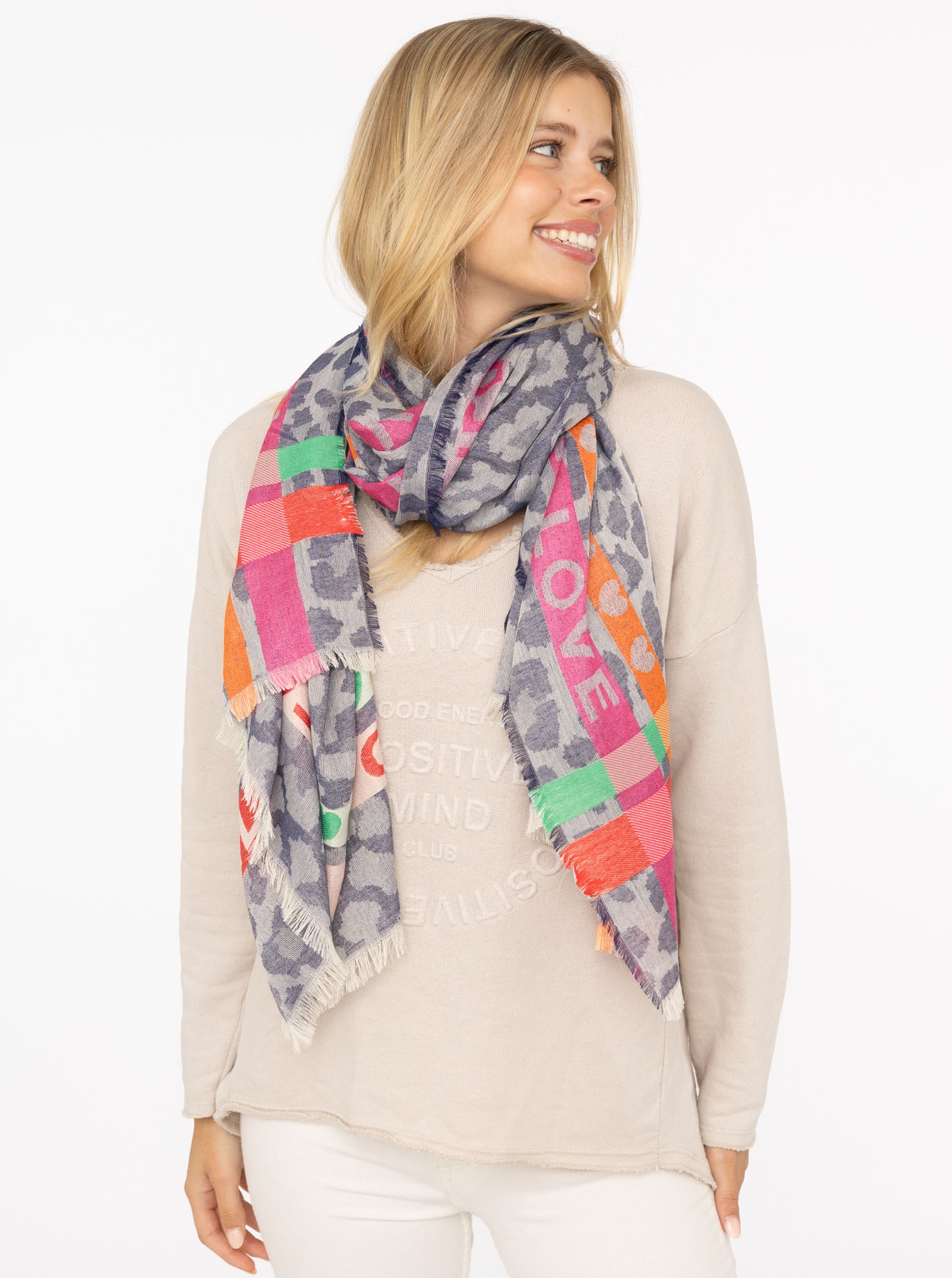 Zwillingsherz Schal »"Wild Love"« trendiger Schal mit Herzen und Schriftzug