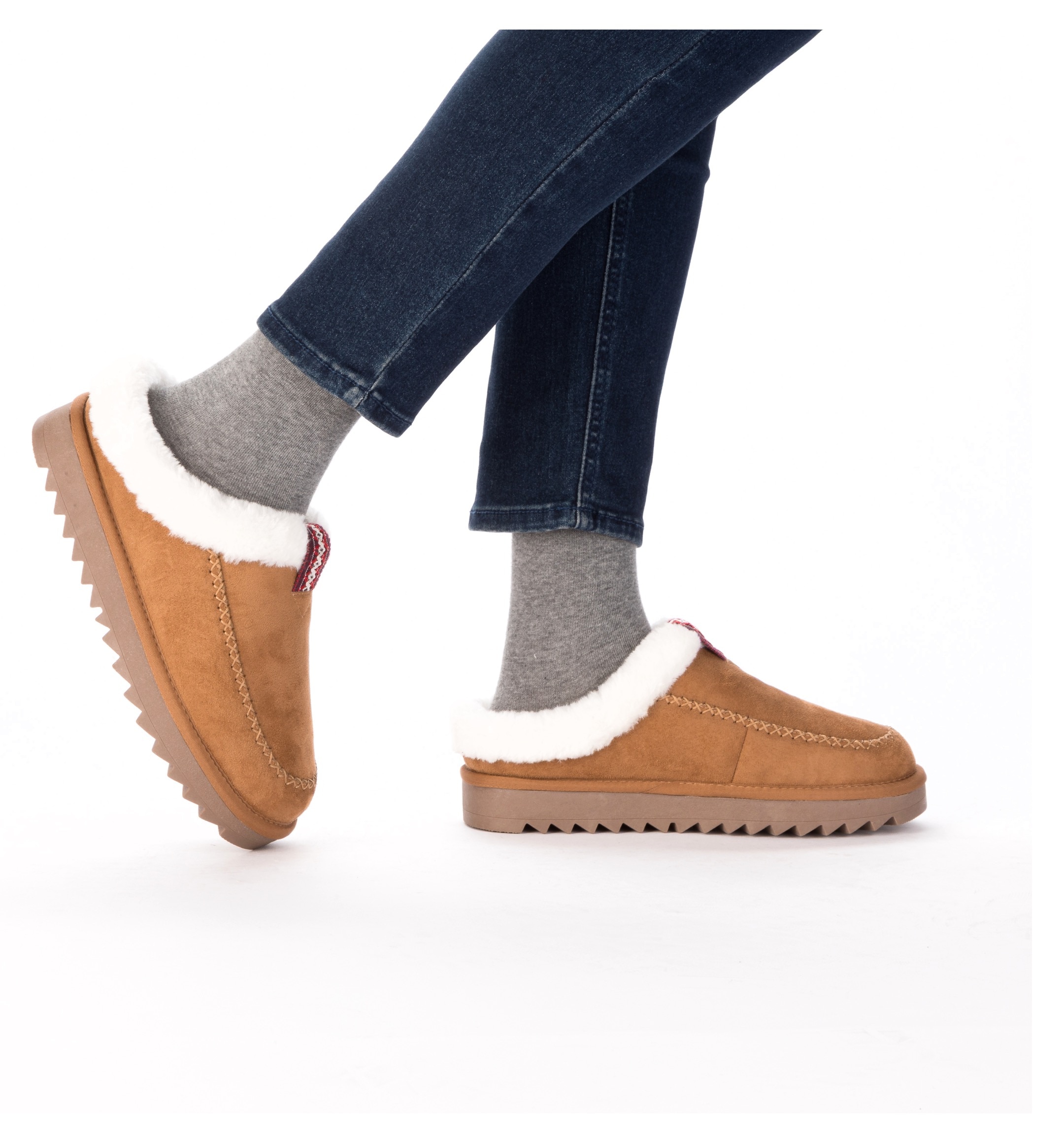 Rieker Pantoufles en peluche  chausson, chaussure confortable, pantoufle d'intérieur avec semelle plateforme tendance